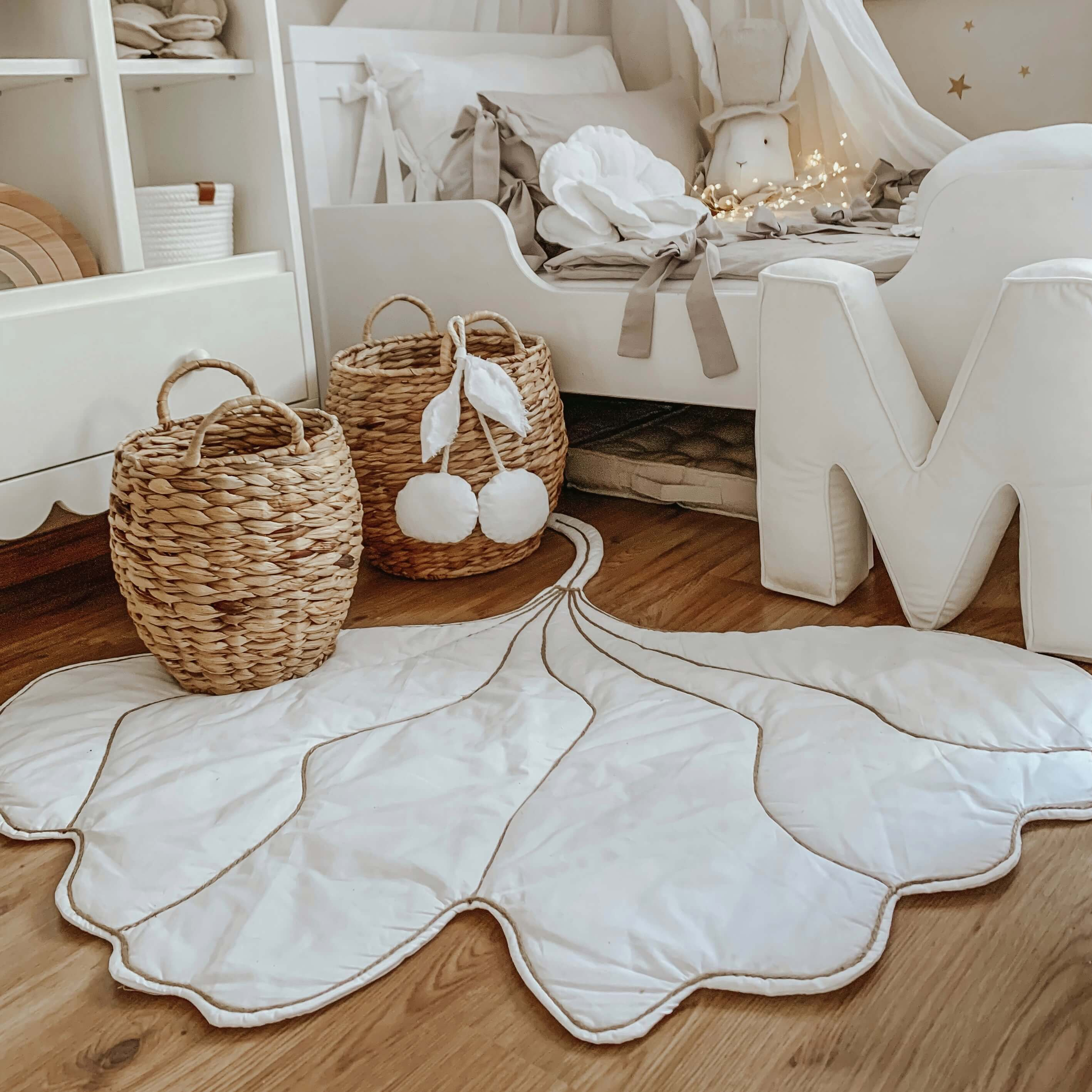 Blattförmige Spielmatte und Krabbeldecke, handmade