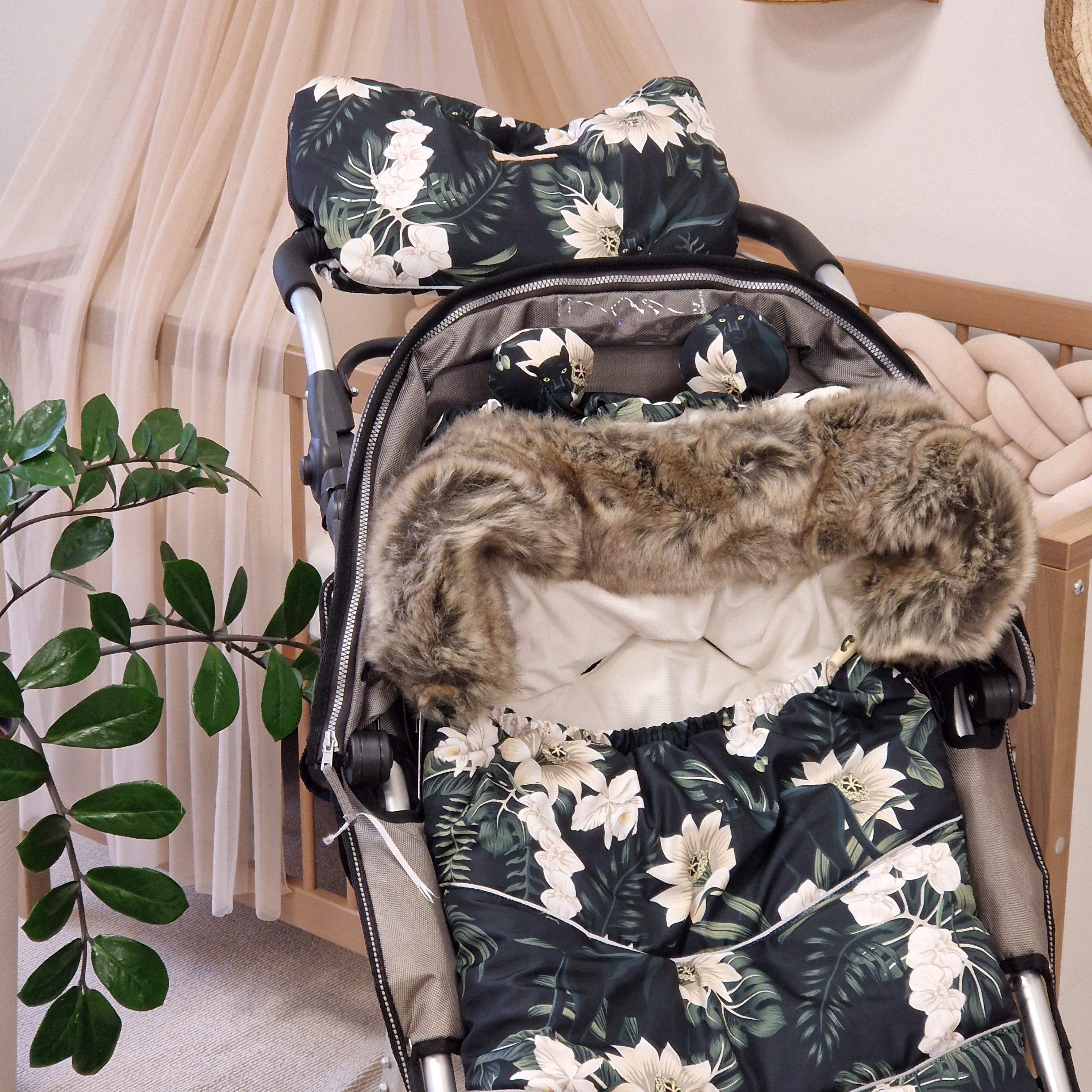 Winterfußsack inkl. Handmuff | Weiße Blumen