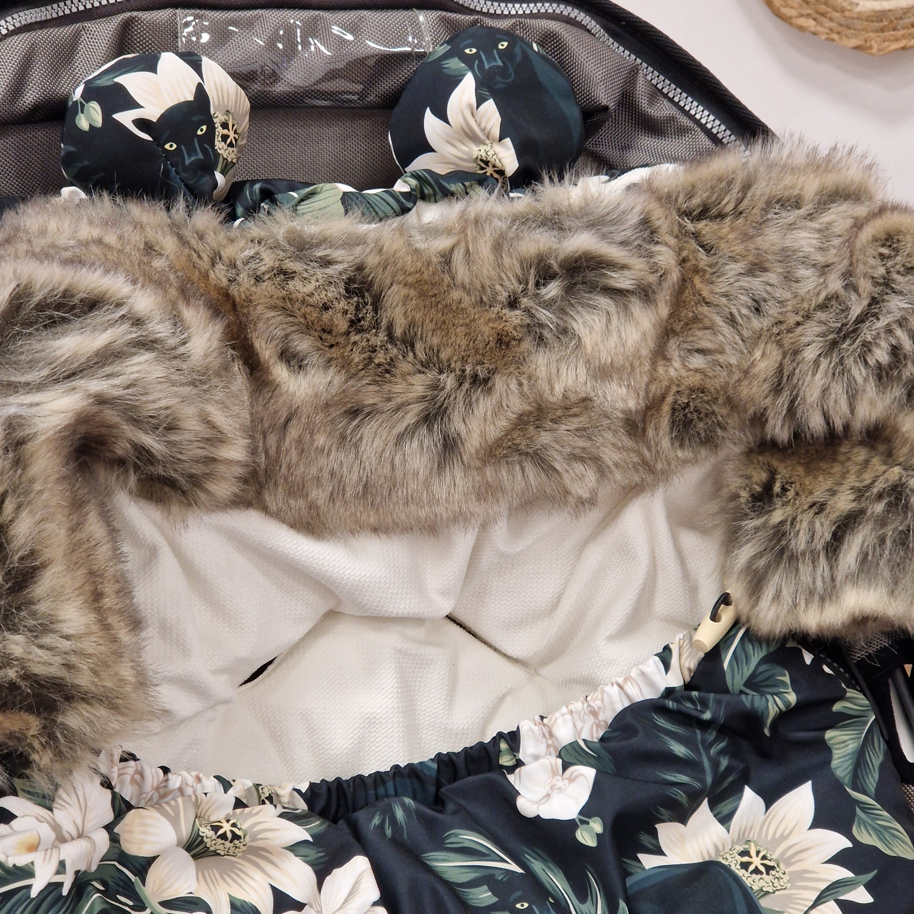 Winterfußsack inkl. Handmuff | Weiße Blumen