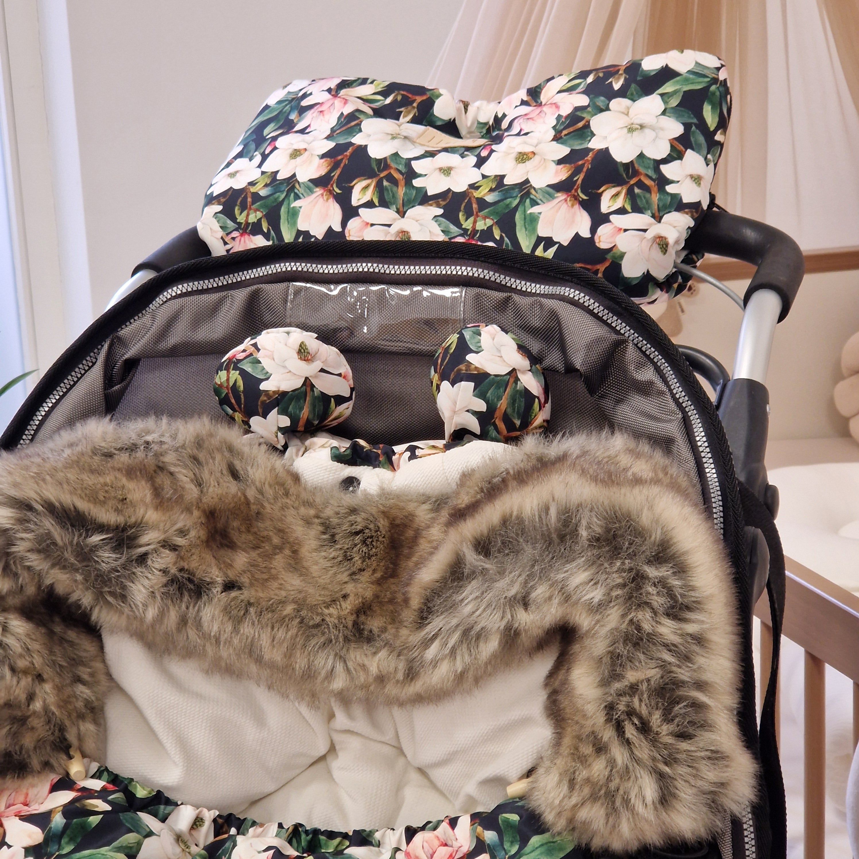 Winterfußsack inkl. Handmuff | Rosa Magnolien