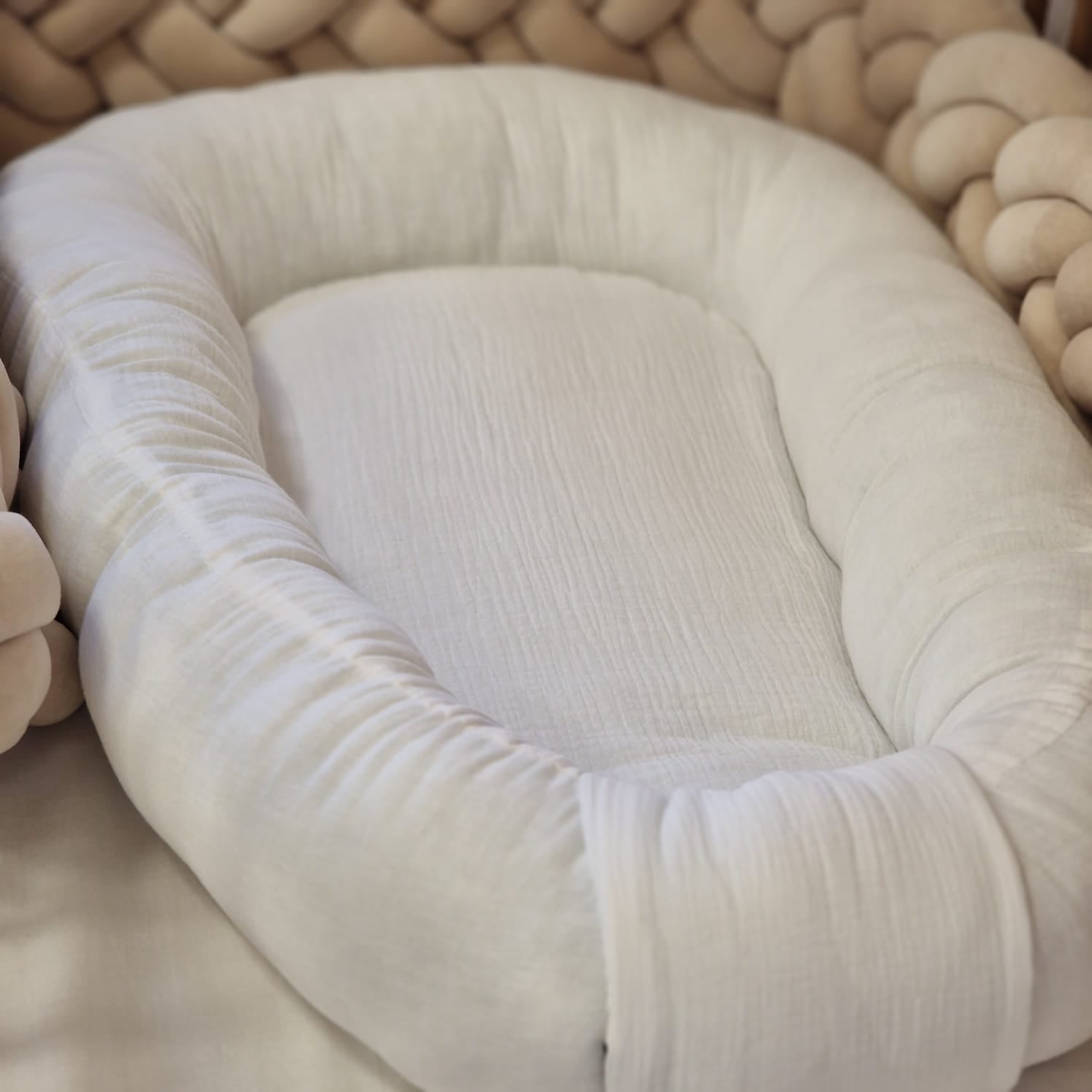 Babynestchen aus Musselin | Weiß