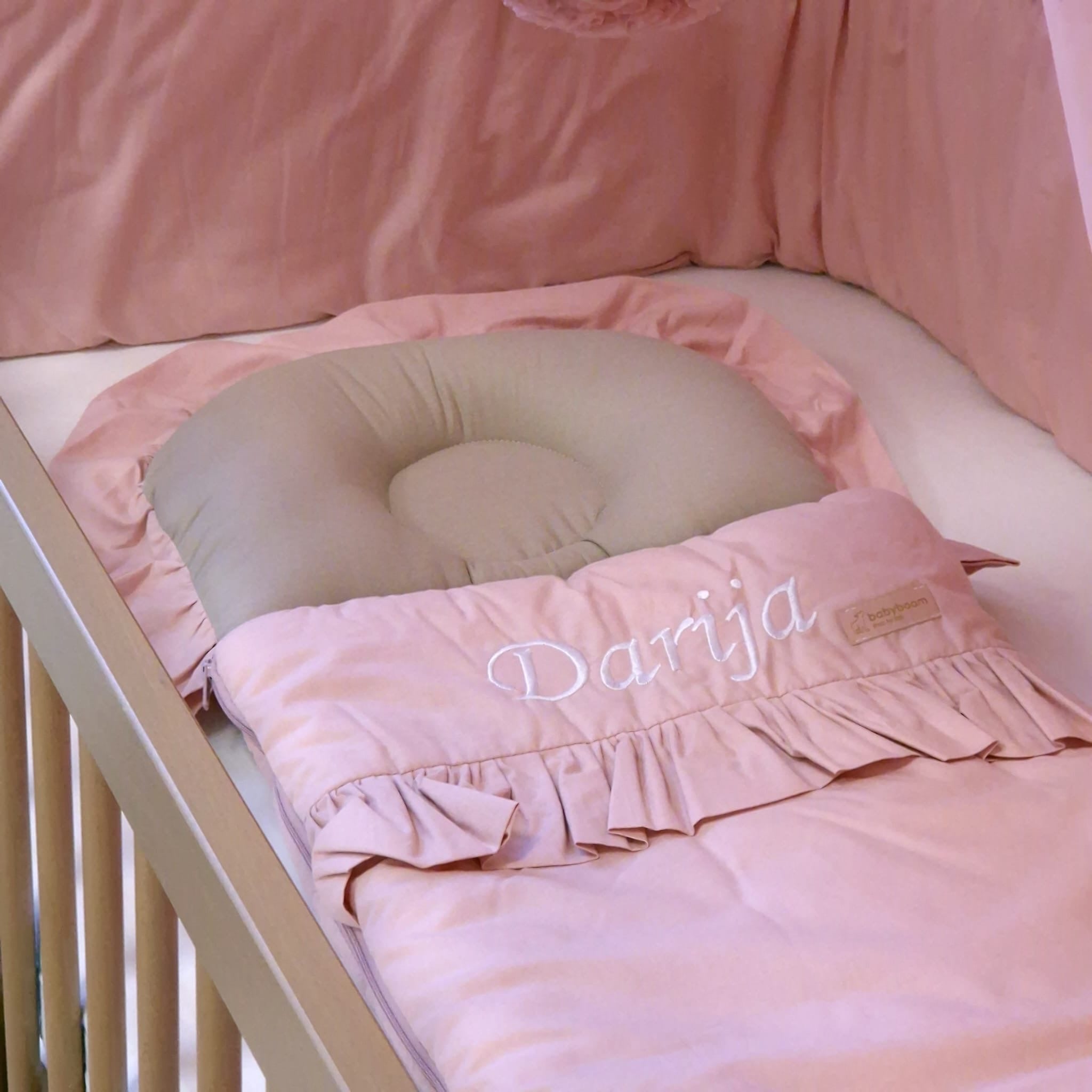 Babyschlafsack mit Rüschen aus Baumwolle | 85 cm | Beige/Pastellrosa