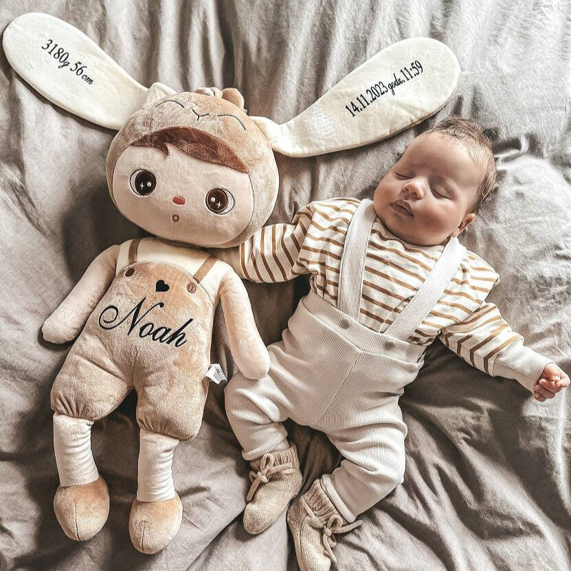 Beiges Häschen mit Geburtsdaten