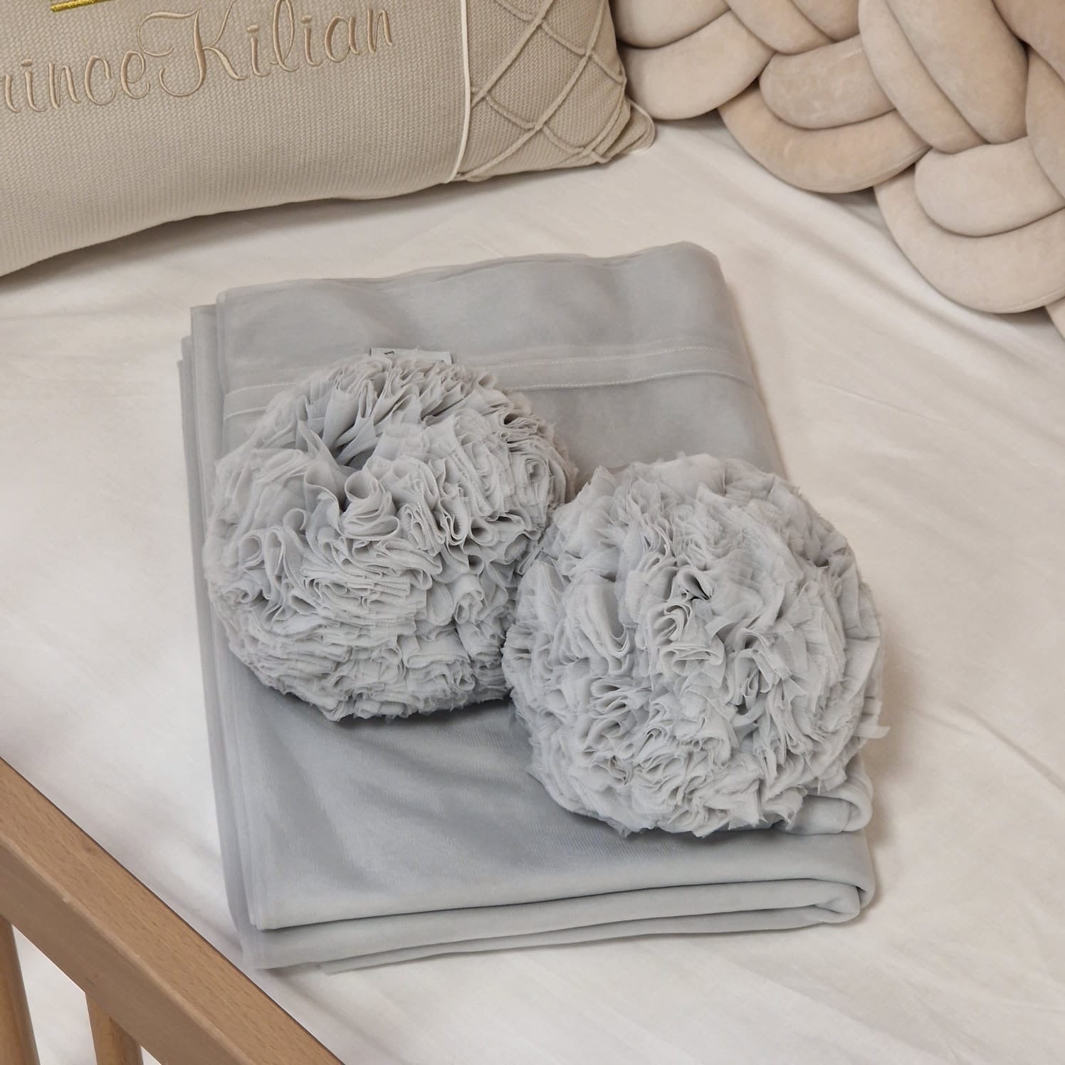 Luxus Betthimmel inkl. 2 XL-Bommel | Tüll