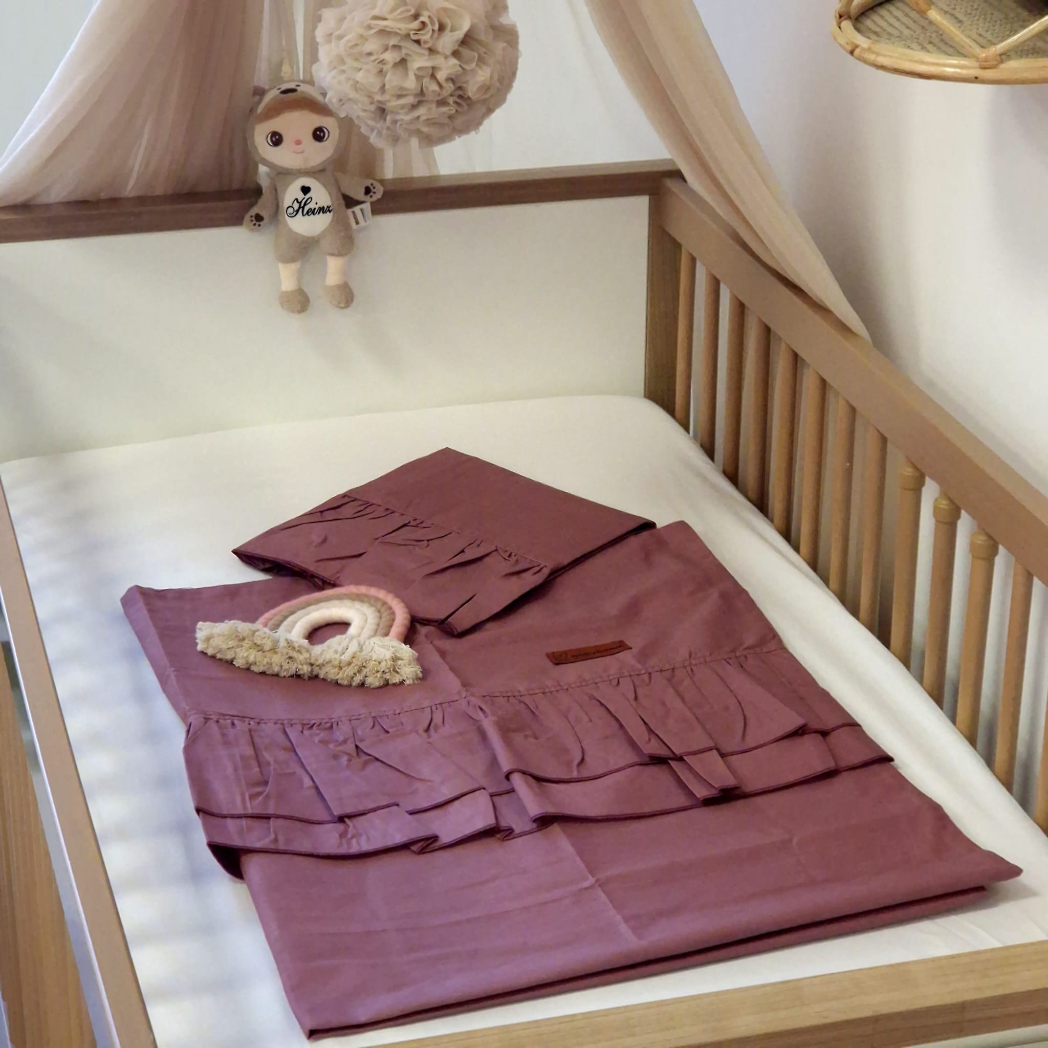 Bettwäsche mit doppelten XL-Rüschen | Baumwolle | Beere | 100 x 135/60 x 40 cm
