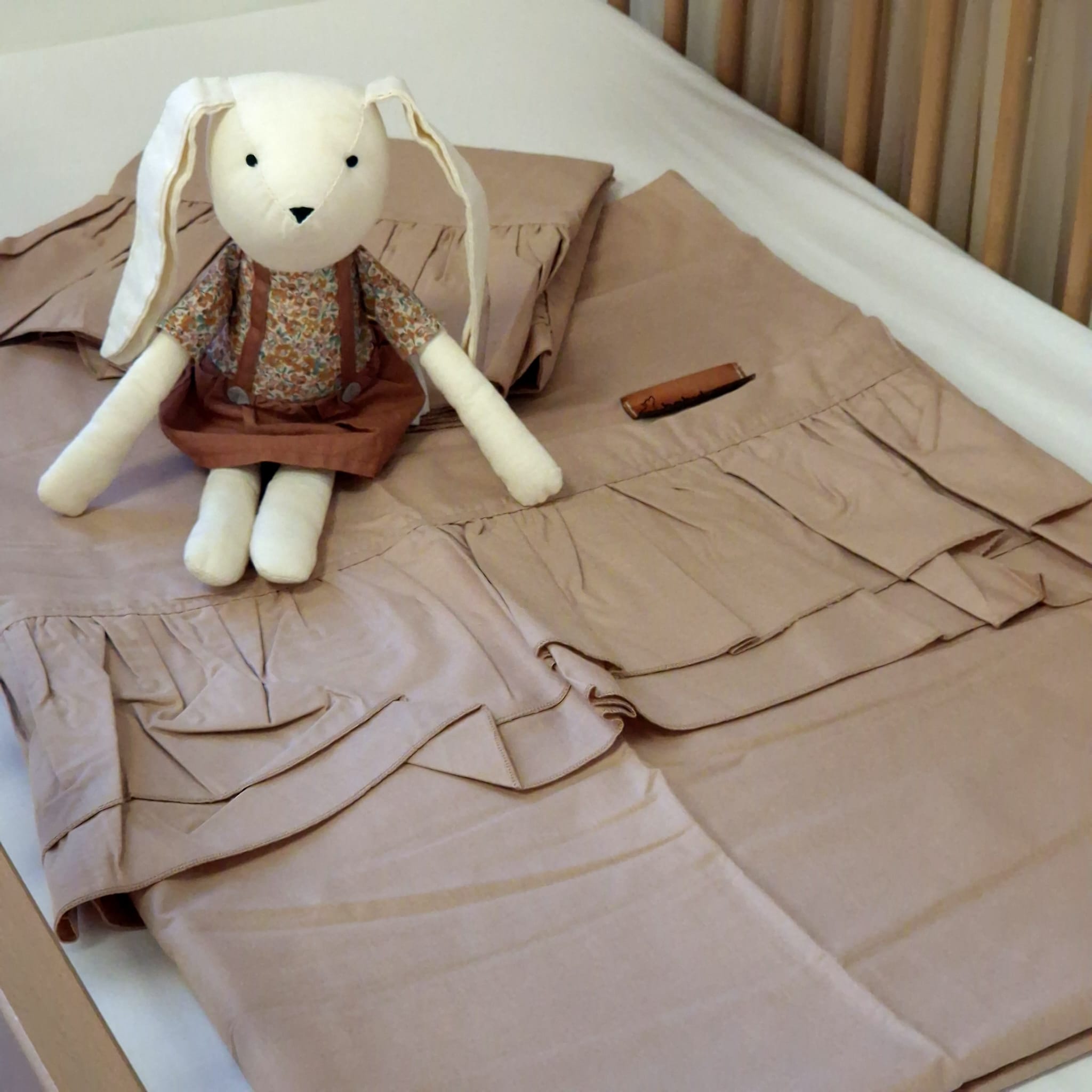 Bettwäsche mit doppelten XL-Rüschen | Baumwolle | Beige | 100 x 135/60 x 40 cm & 160 x 200/80 x 80cm