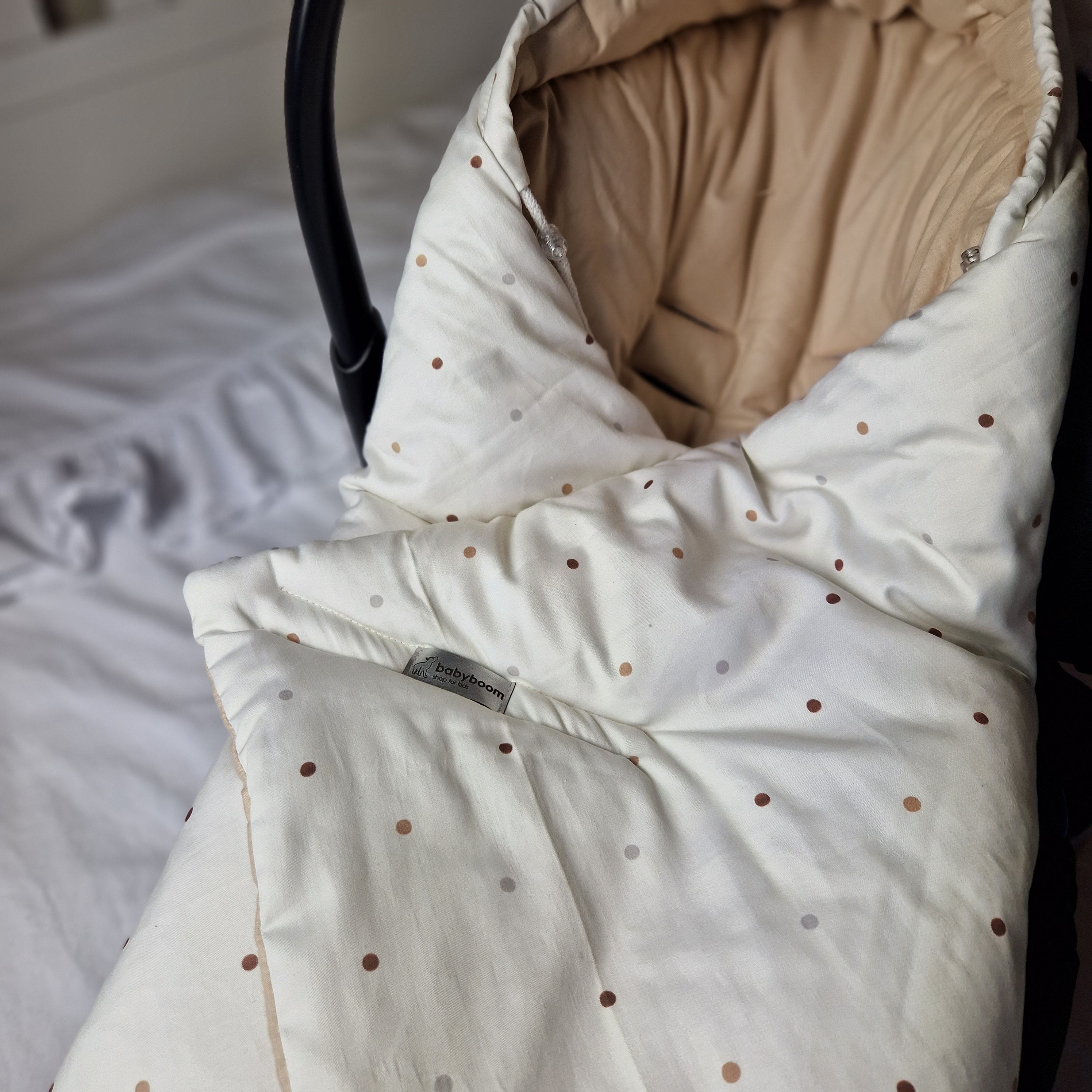 Einschlagdecke für Babyschale mit Klett | Premium Baumwolle