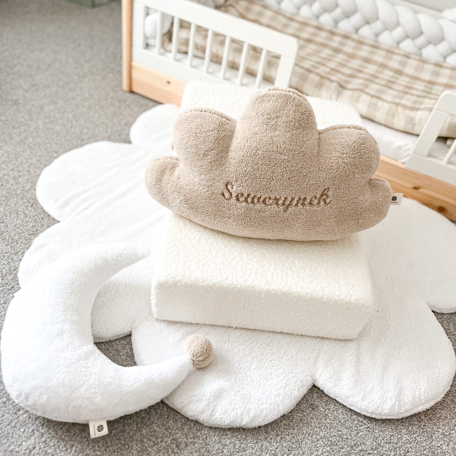 Dekokissen in Wolkenform | Fluffy Teddy | Teddy-Stoff