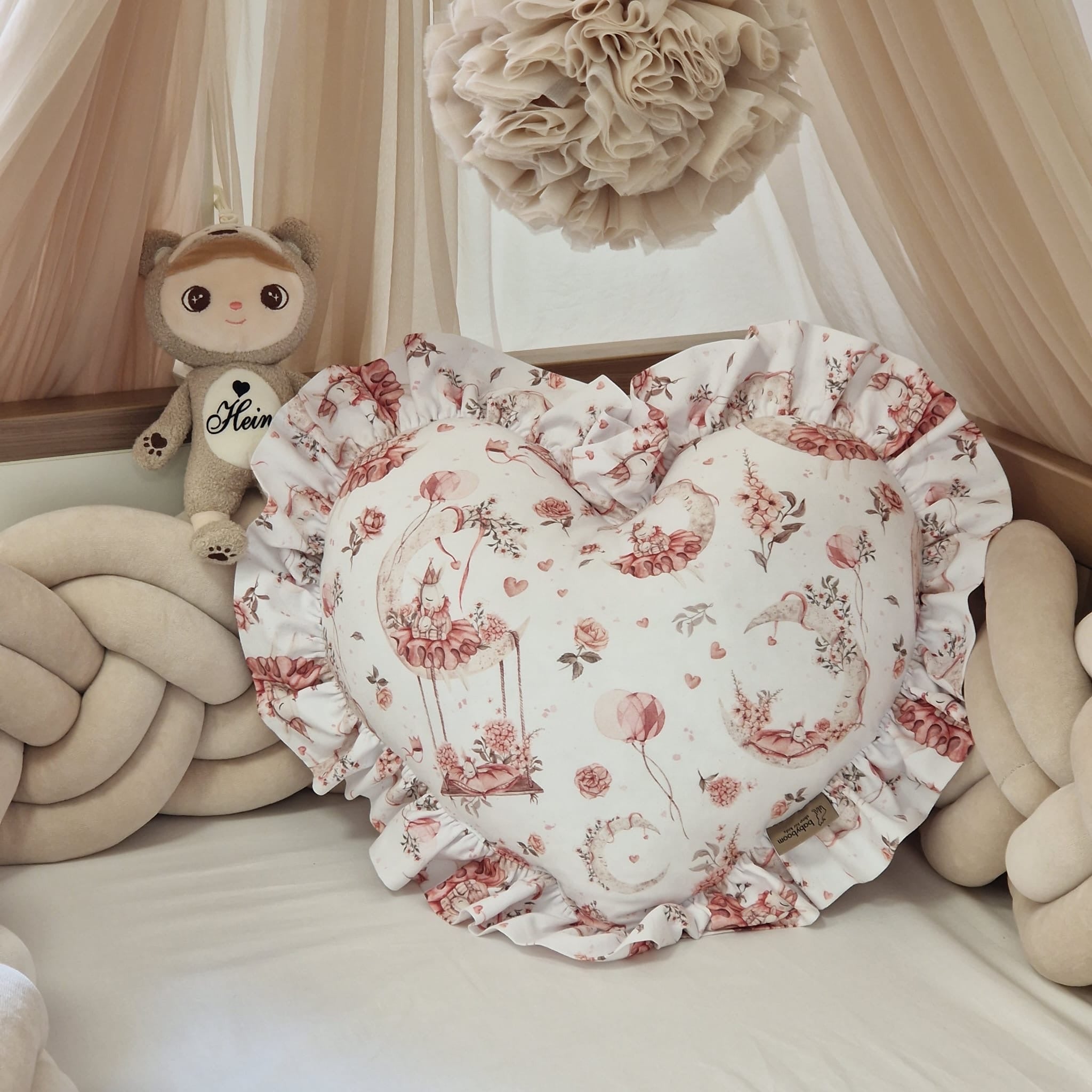 Luxus Herzkissen "Gajka" mit Rüschen | Premium Baumwolle | Traumwelt
