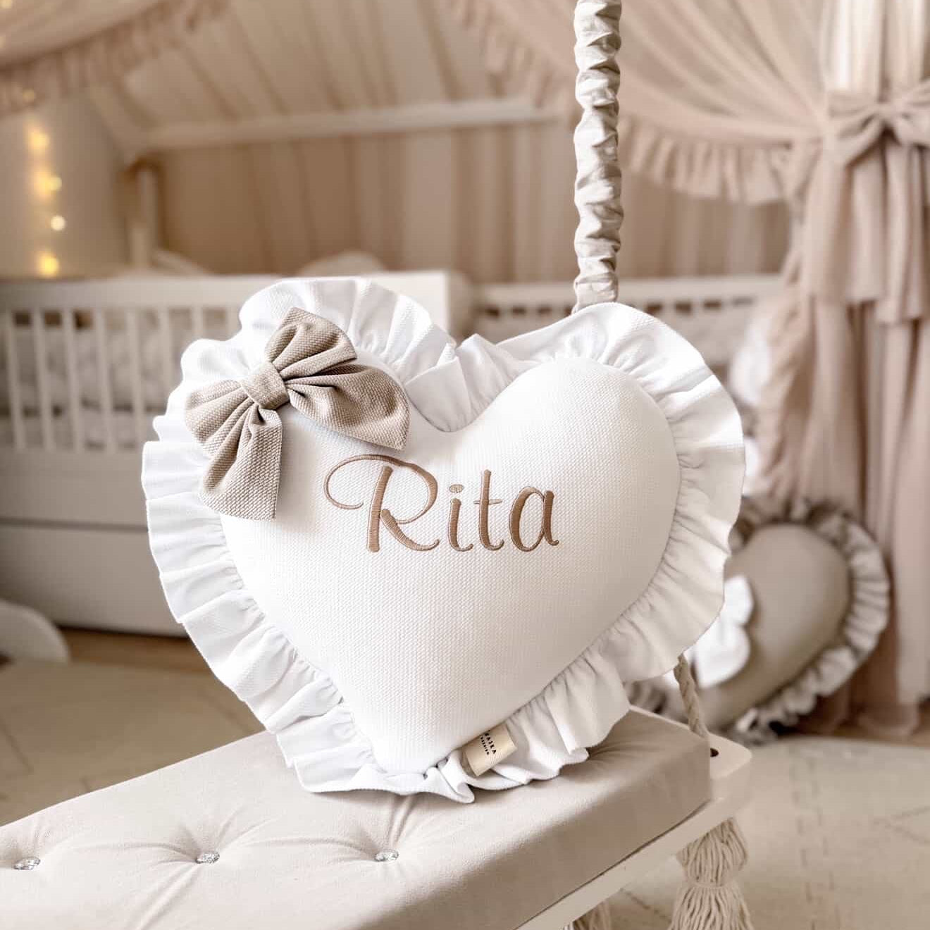 Dekokissen Herz mit Schleife (personalisierbar) | Samt