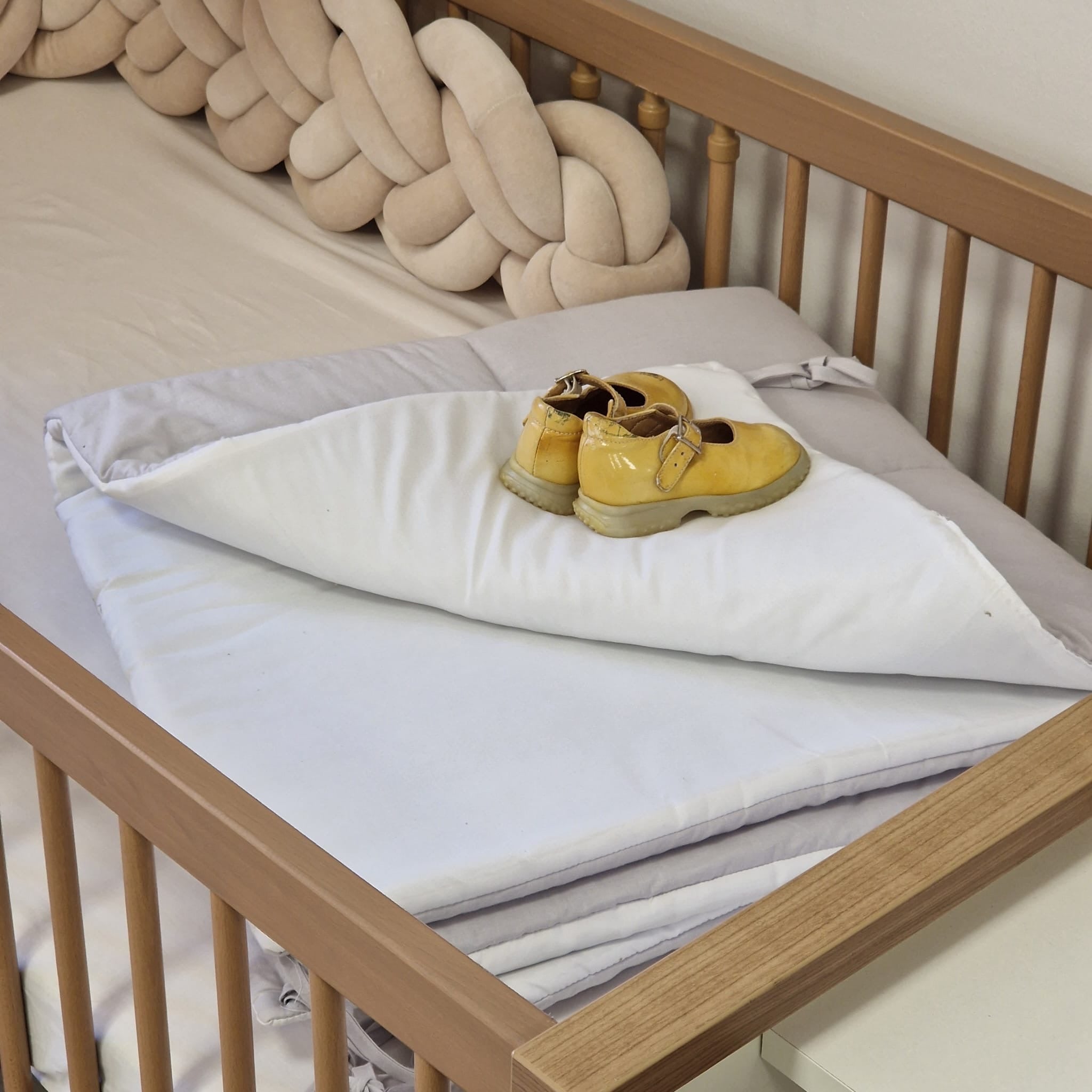 Einlage für Laufgitter | Baumwolle | Weiß & Hellgrau | 105 x 105 cm