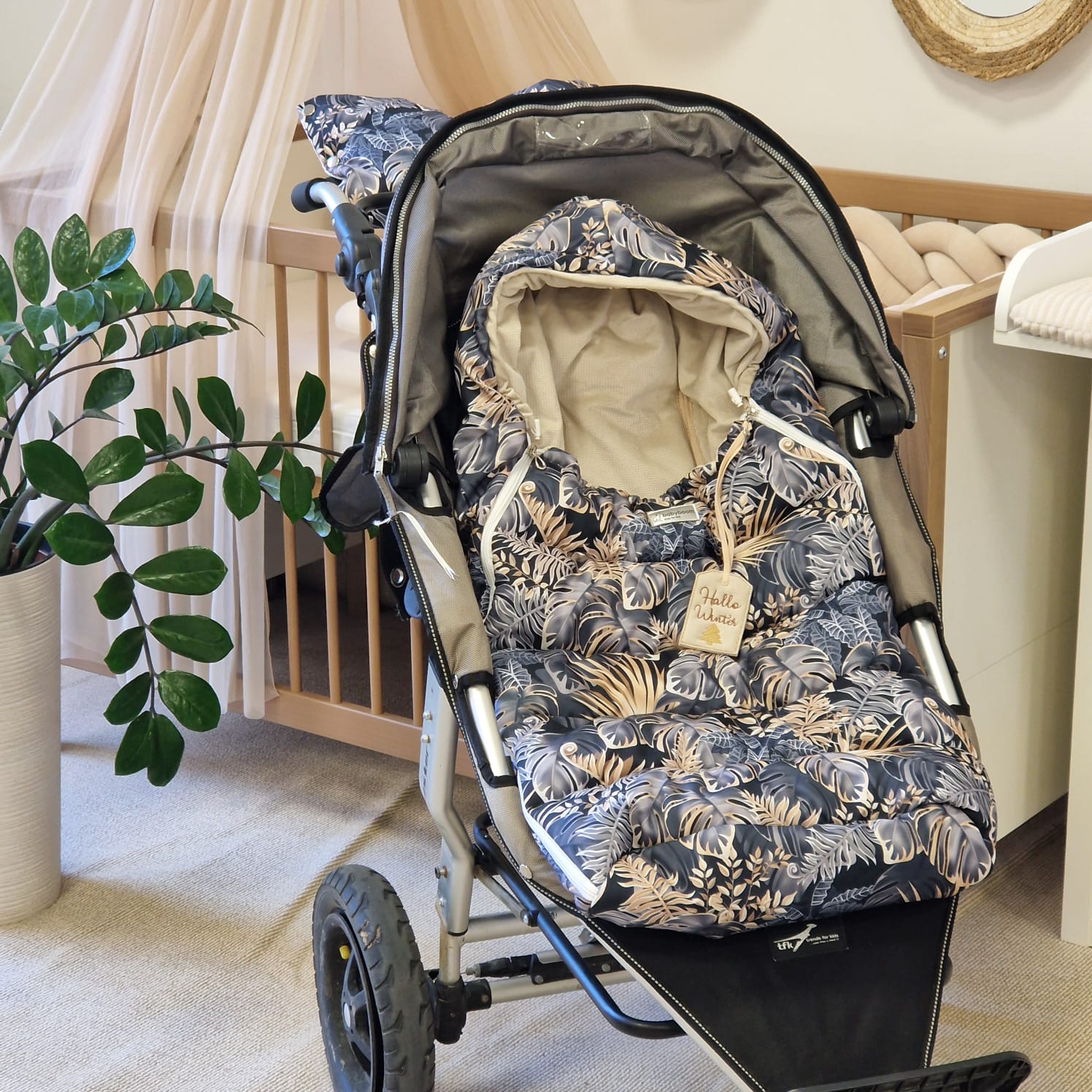 Winterfußsack inkl. Handmuff | Beige & Goldene Monsterblätter