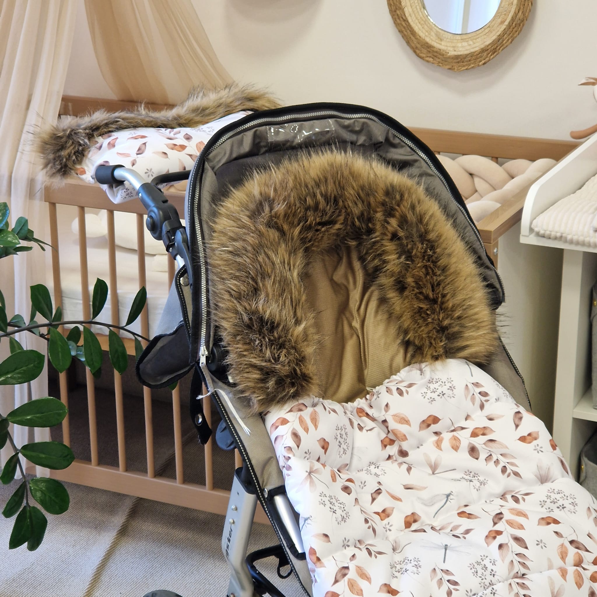 Winterfußsack mit Handmuff ESKIMO | Herbstblätter & Samt Cappuccino