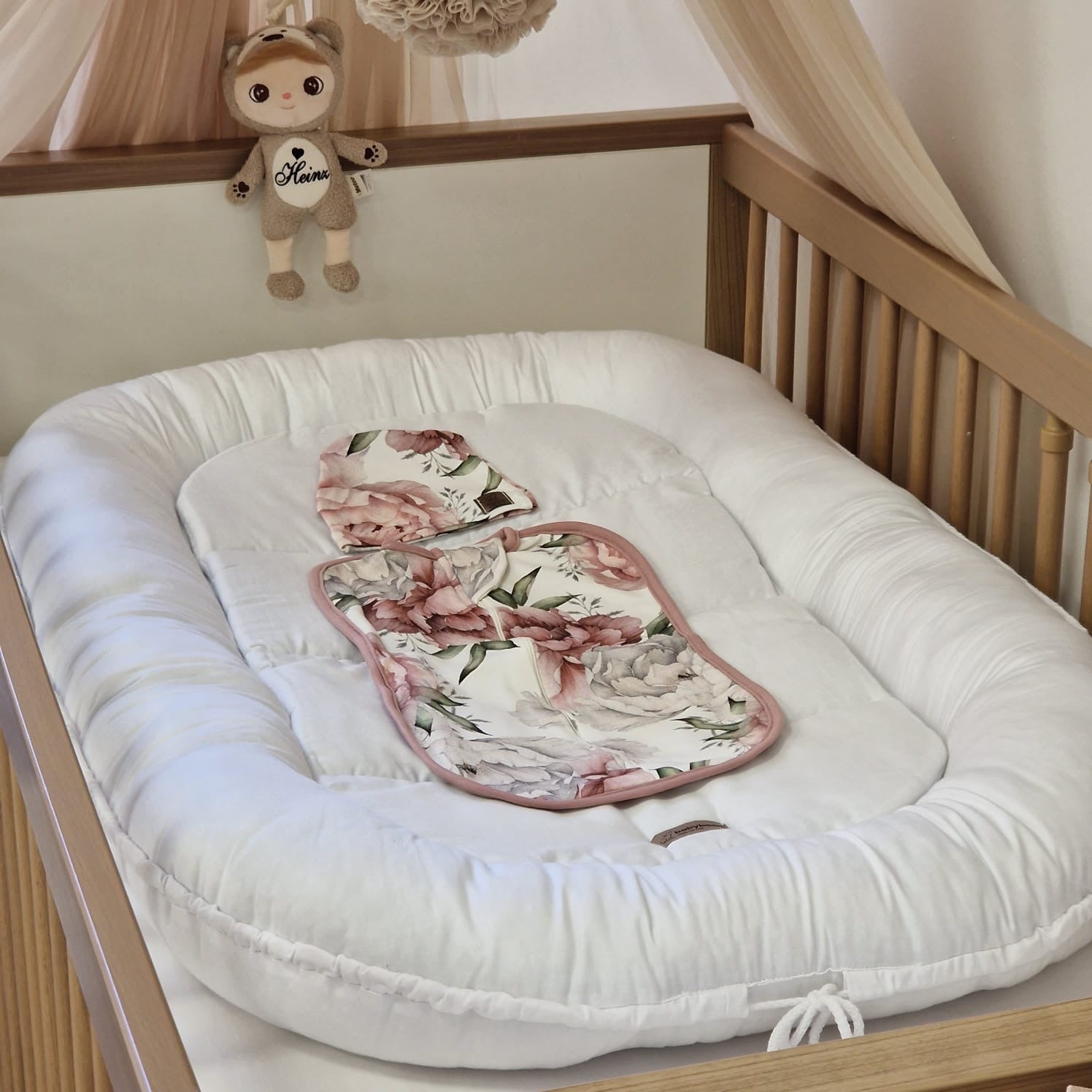 Pucksack für Neugeborene & Frühchen | Premium Jersey-Stoff | Pfingstrosen mit Puderrosa