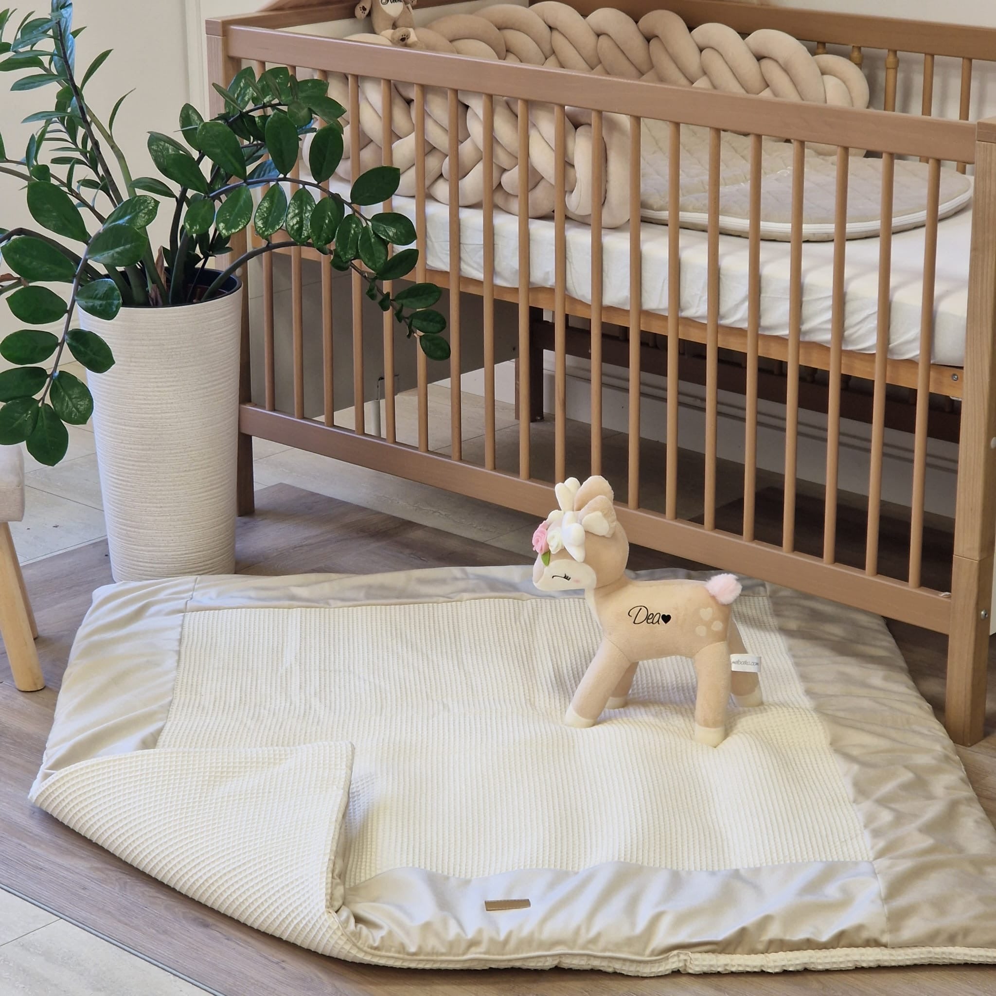 Krabbeldecke & Spielmatte ROYAL | Waffelpique Ecru & Velours Beige (Rückseite Waffelpique) | 120 x 120 cm