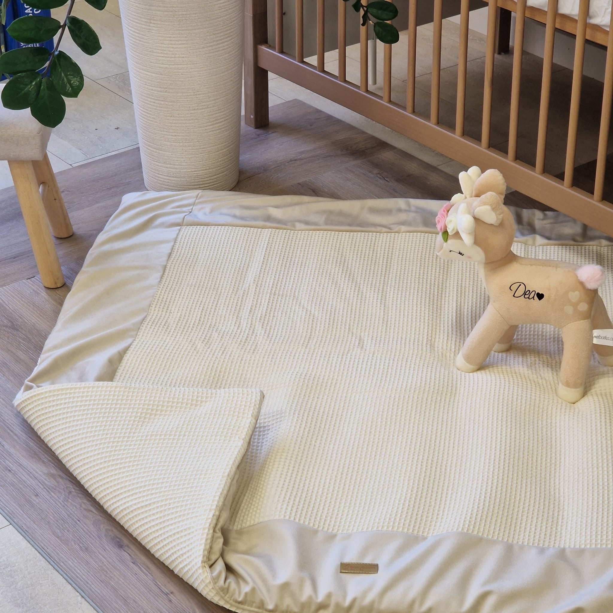 Krabbeldecke & Spielmatte ROYAL | Waffelpique Ecru & Velours Beige (Rückseite Waffelpique) | 120 x 120 cm