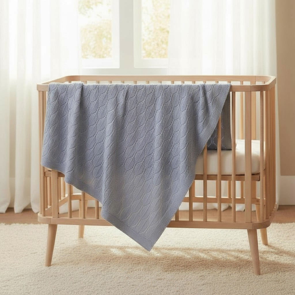 Strickdecke Blattmuster | Hellblau