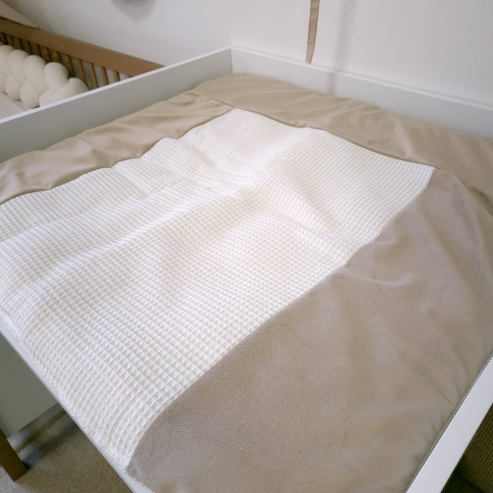 Wickelauflage ROYAL | Waffelpique & Velours | 75 x 70 cm | ohne Matratze, nur Auflage | Ecru & Beige