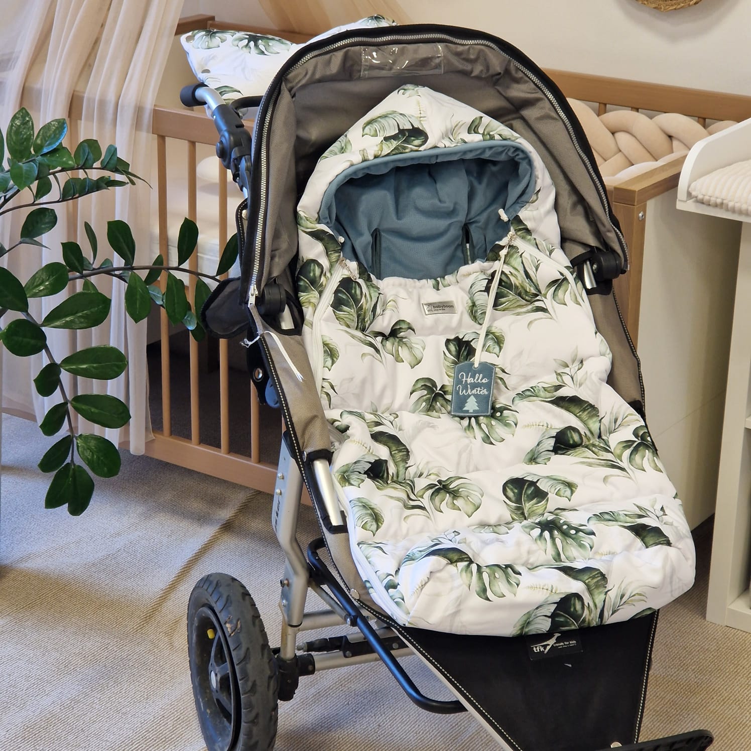 Winterfußsack inkl. Handmuff | Salbeigrün & Monsterblätter