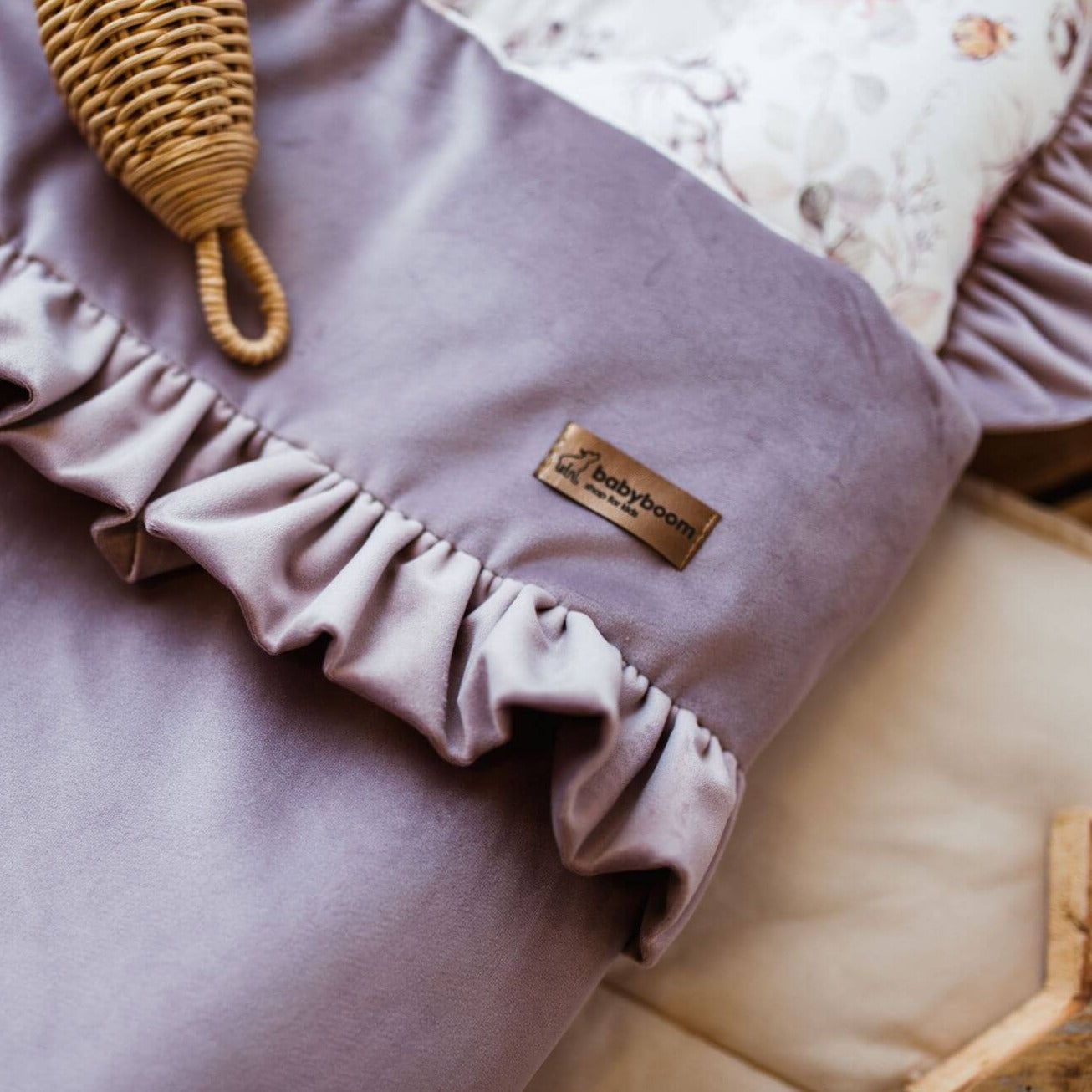 Babyschlafsack mit Rüschen | Premium Baumwolle & Samt