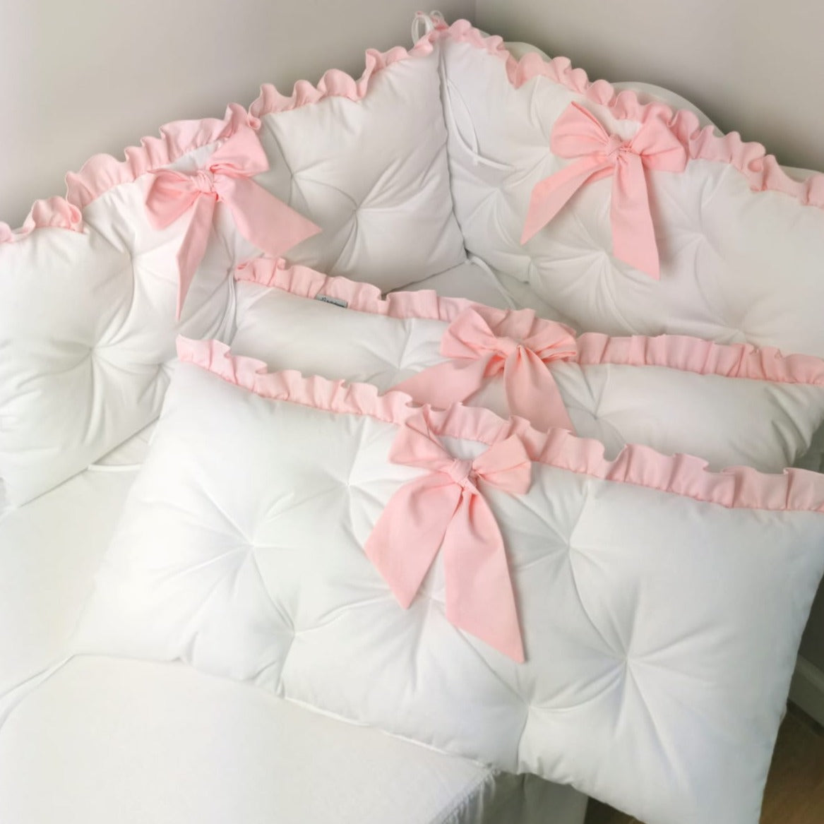 Luxus Bettumrandung mit Rüschen | Premium Baumwolle