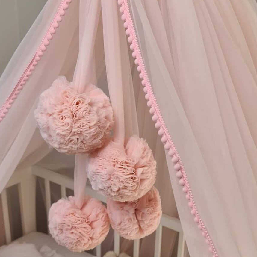 Betthimmel Gigi mit Bommelchen aus Tüll Handmade, babyboom shop for kids