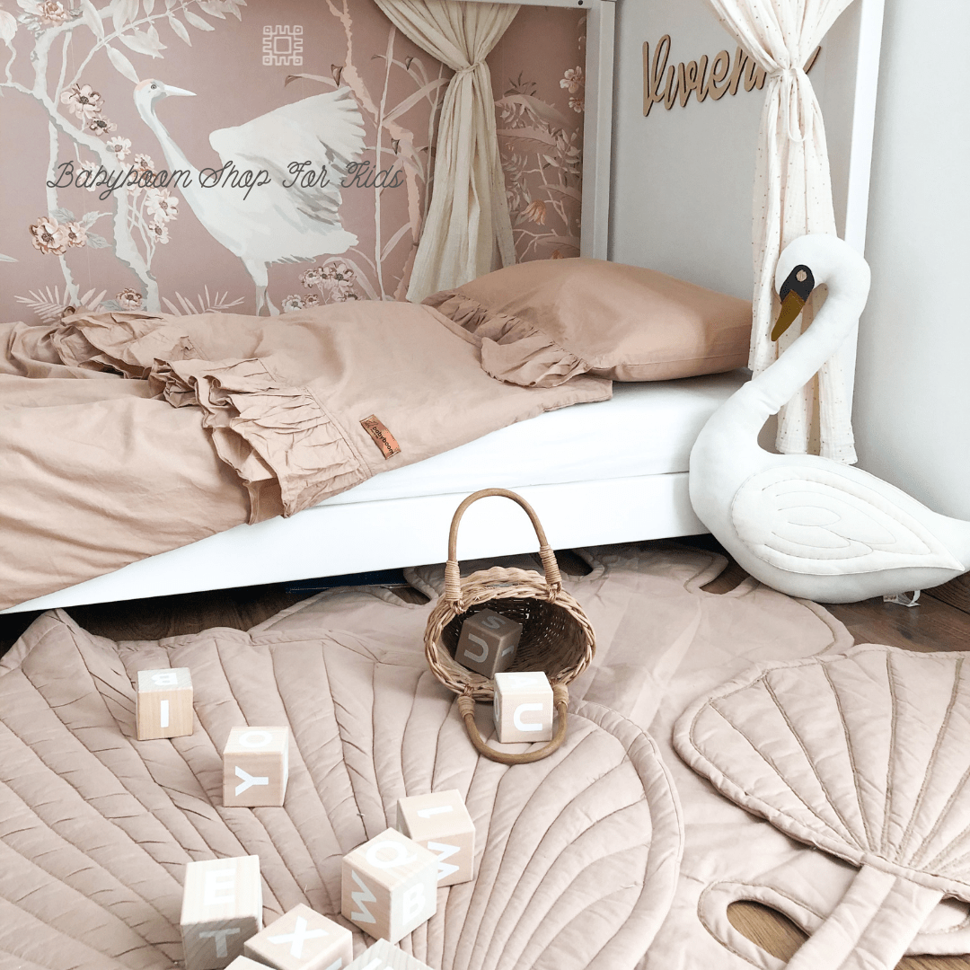 handmade Bettwäsche mit langen Rüschen