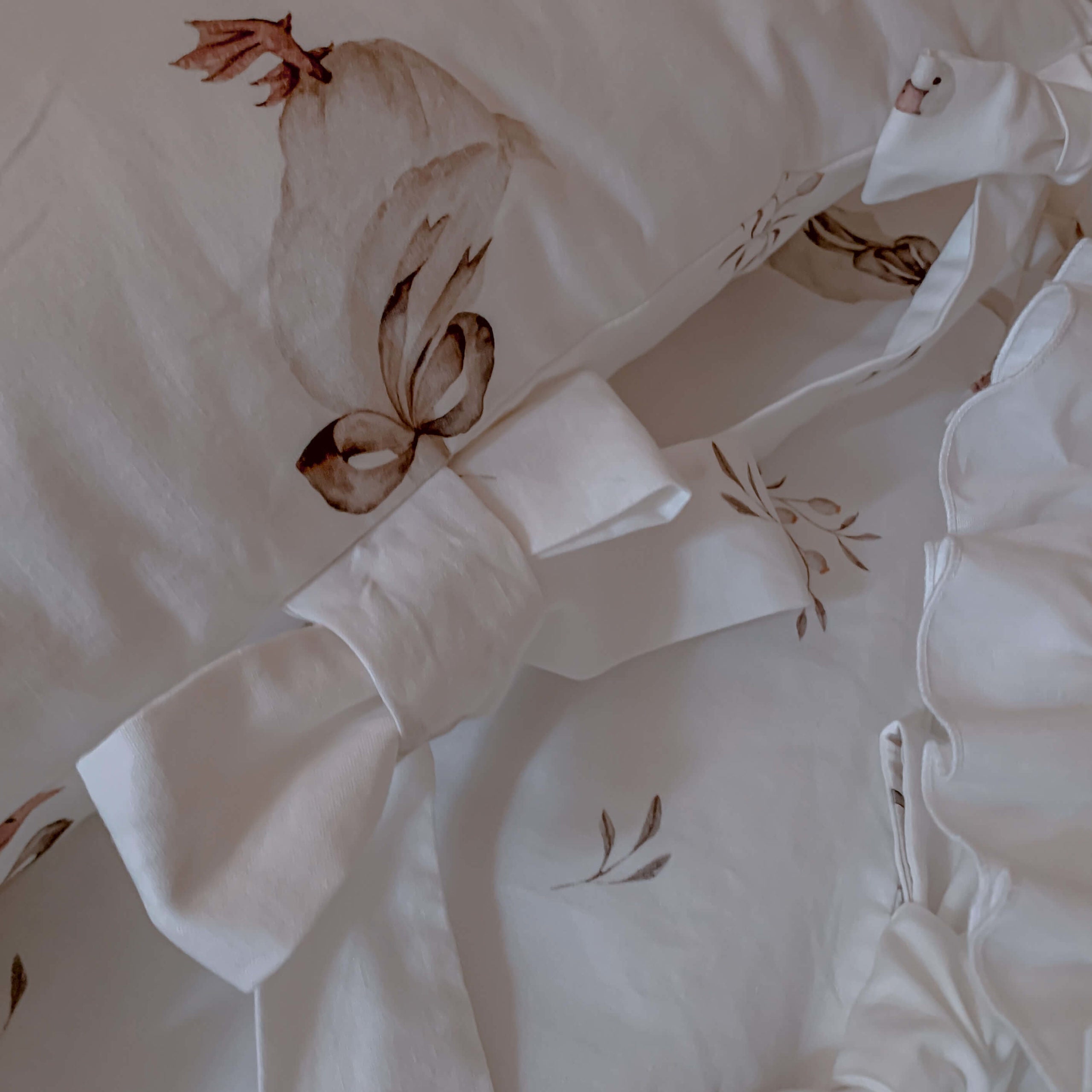 Luxus Bettwäsche mit Schleifen aus Premium BBaumwolle, handmade, Babyboom Shop For Kids