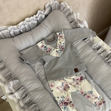 Wickelauflage ROMANTIC mit Rüschen & weißer Spitze | Baumwolle