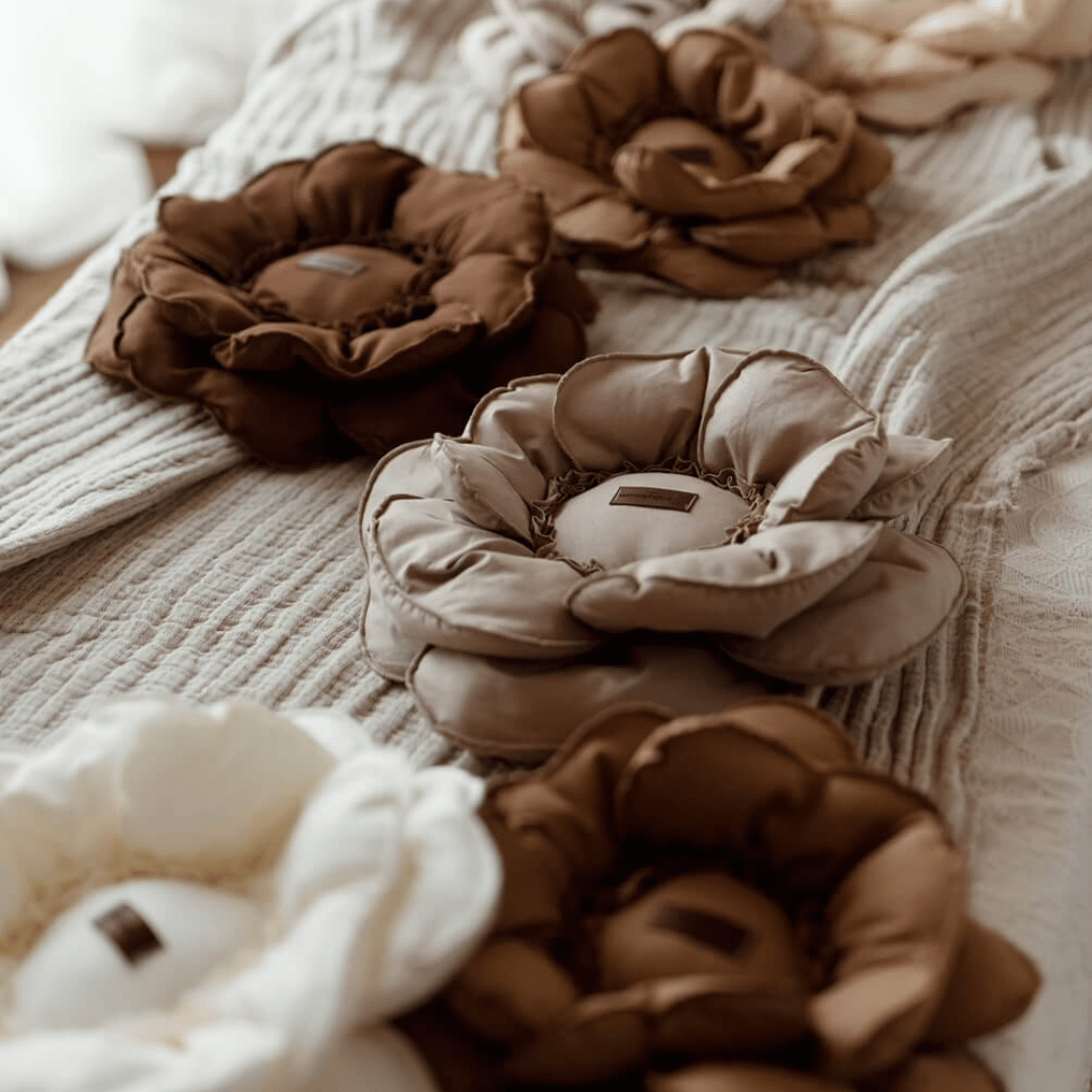 Wanddekoration Blümchen, Stoffblumen als Dekoration, handamde, babyboom shop for kids