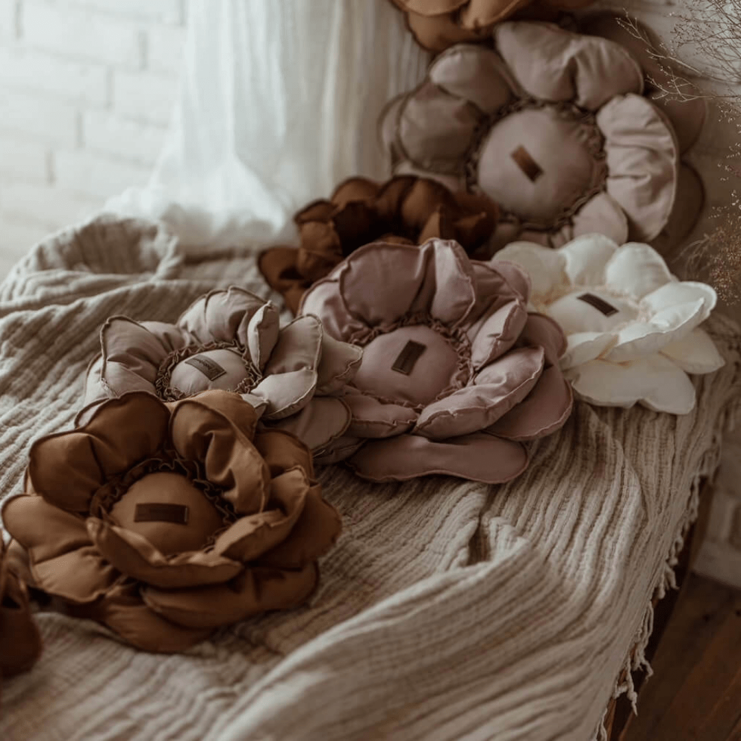 Wanddekoration Blümchen, Stoffblumen als Dekoration, handamde, babyboom shop for kids