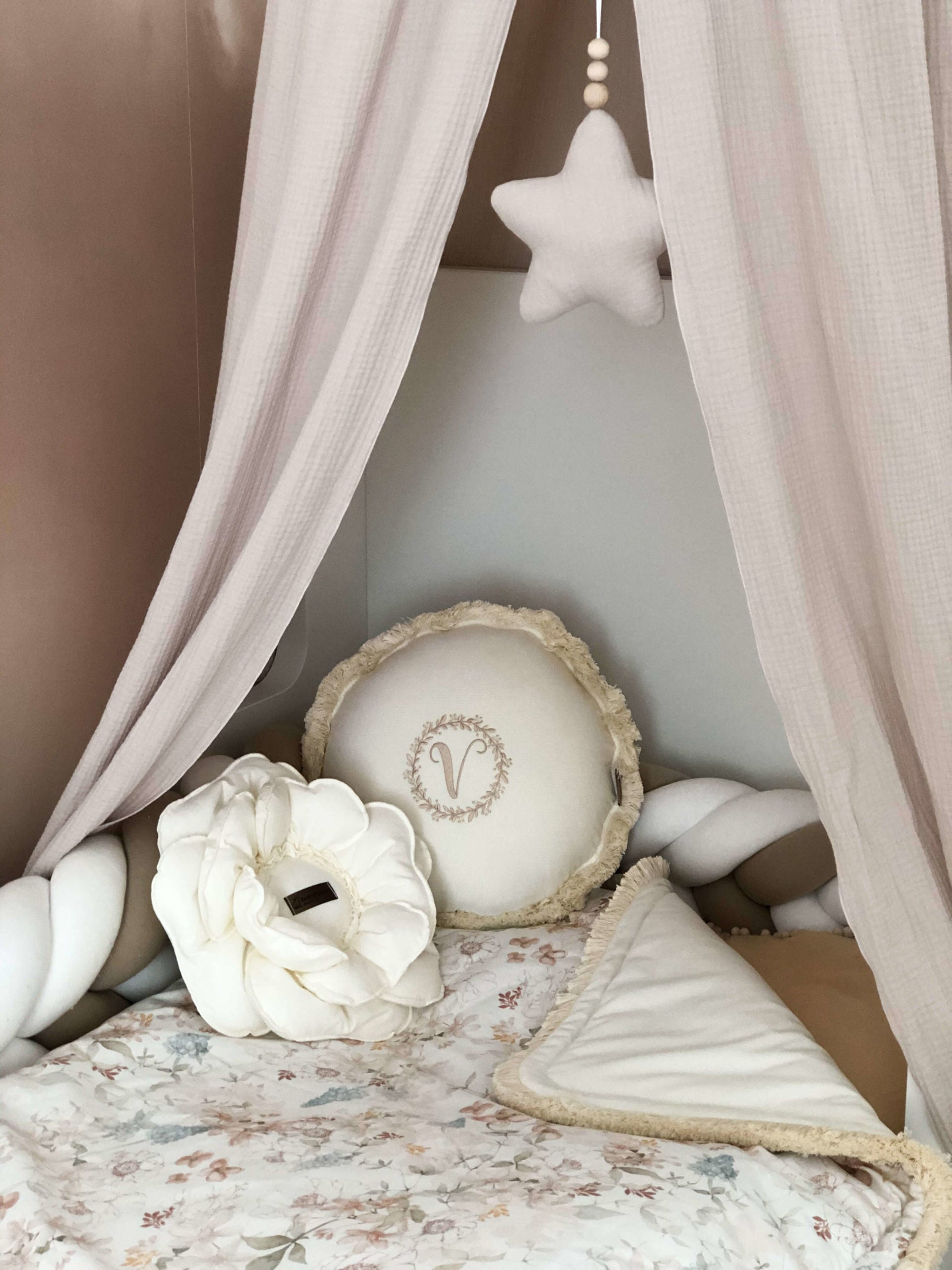 Tagesdecke mit Fransen aus Premium Baumwolle und Samt-Stoff, handmade, babyboom shop for kids