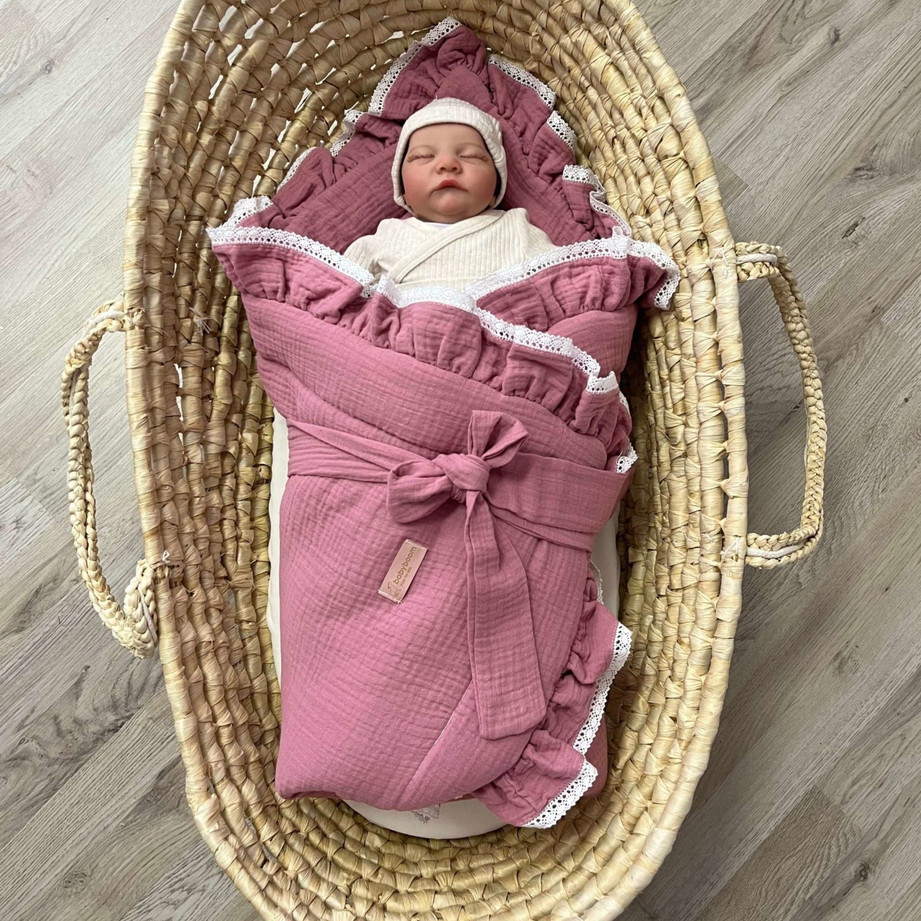 Babyhörnchen aus Musselinstoff mit Rüschen und Spitze, handmade, babyboom shop for kids