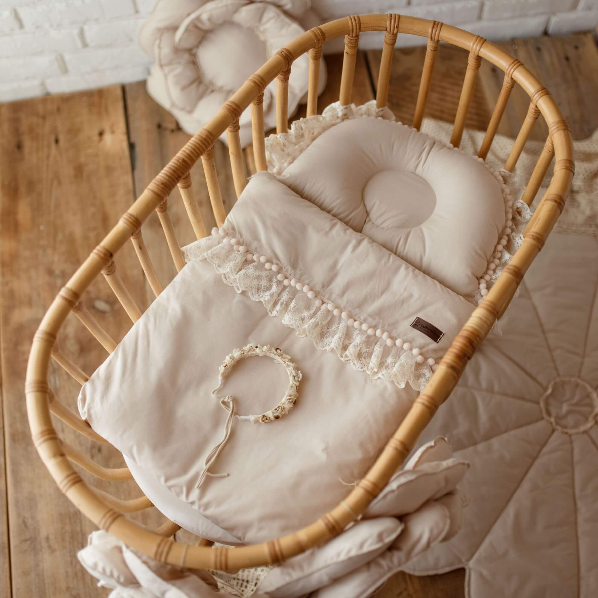 Premium Babyschlafsack "Delicious" mit Spitze & Bommelchen | Baumwolle