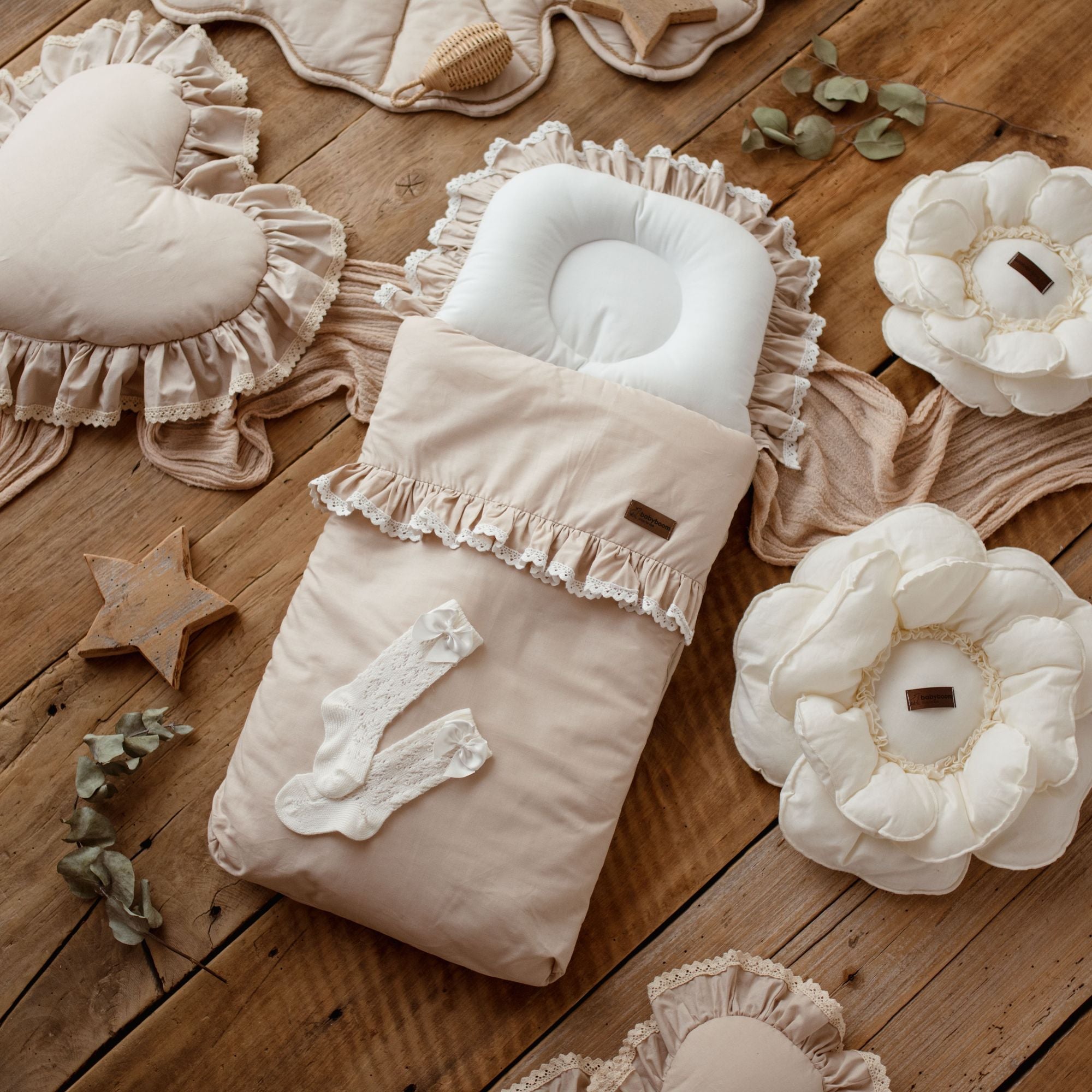 Premium Babyschlafsack ROMANTIC mit Rüschen & weißer Spitze | Baumwolle