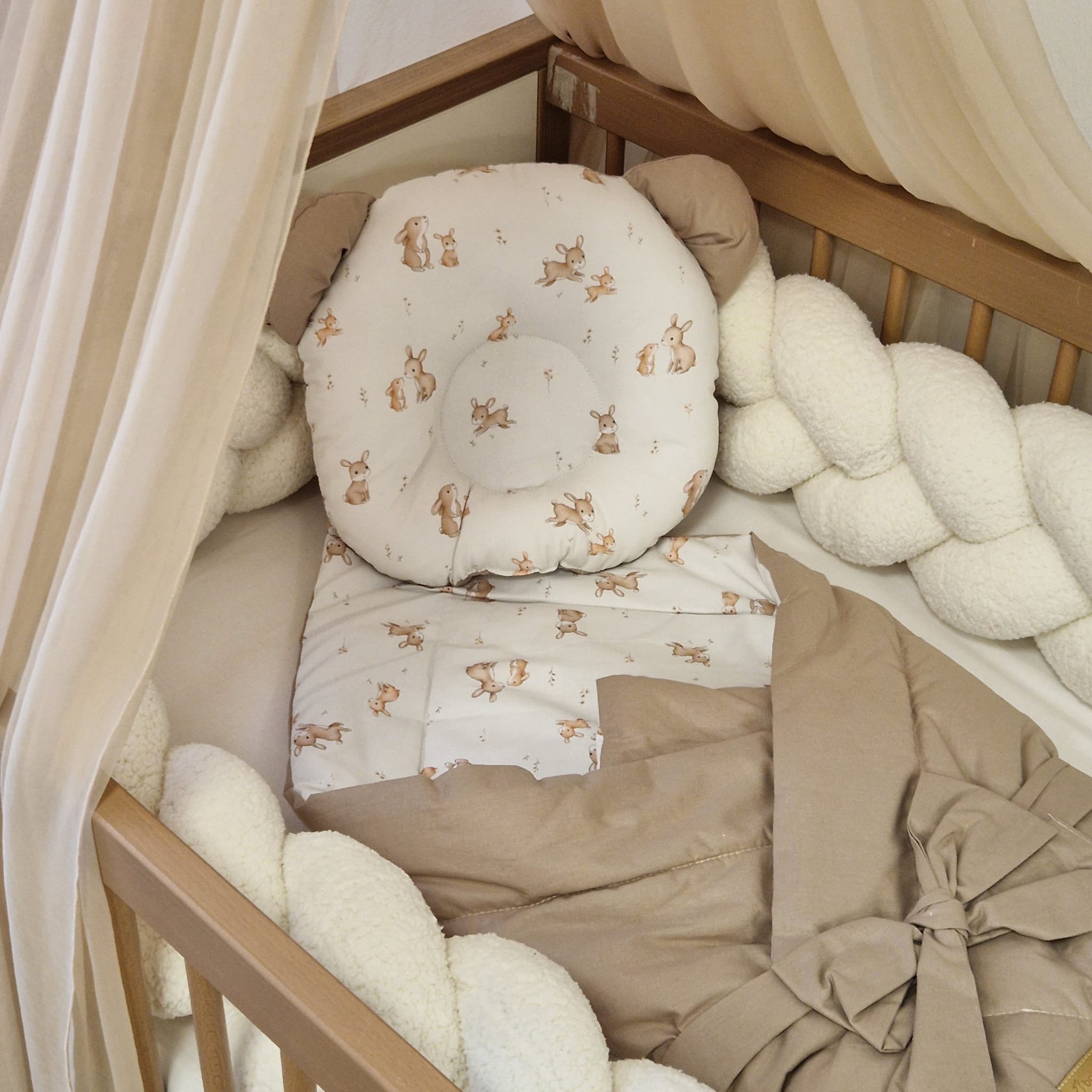 Babyhörnchen inkl. Kissen | Premium Baumwolle | 2,5 TOG | Frühlingshäschen | Einzelstück