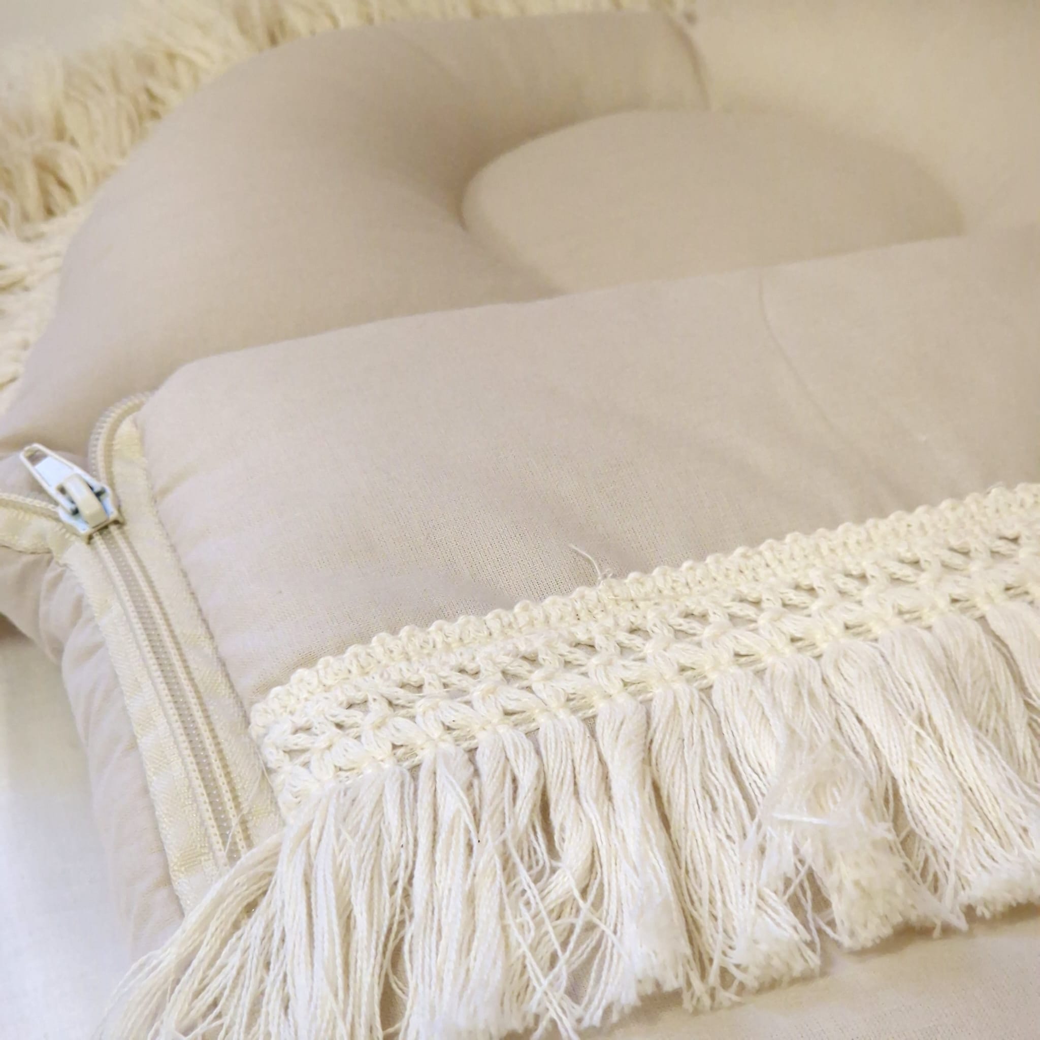 Premium Babyschlafsack Einzelstück mit Fransen | Baumwolle Natural | 34 x 57 cm (Frühchen) | TOG 2.5