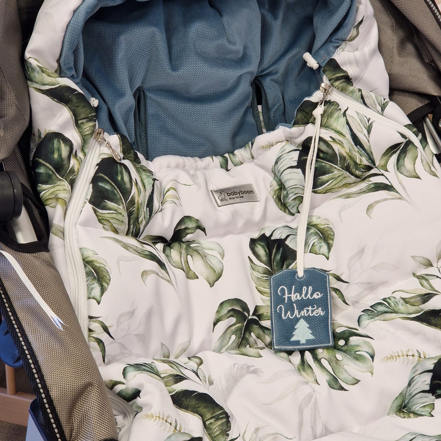 Winterfußsack inkl. Handmuff | Salbeigrün & Monsterblätter