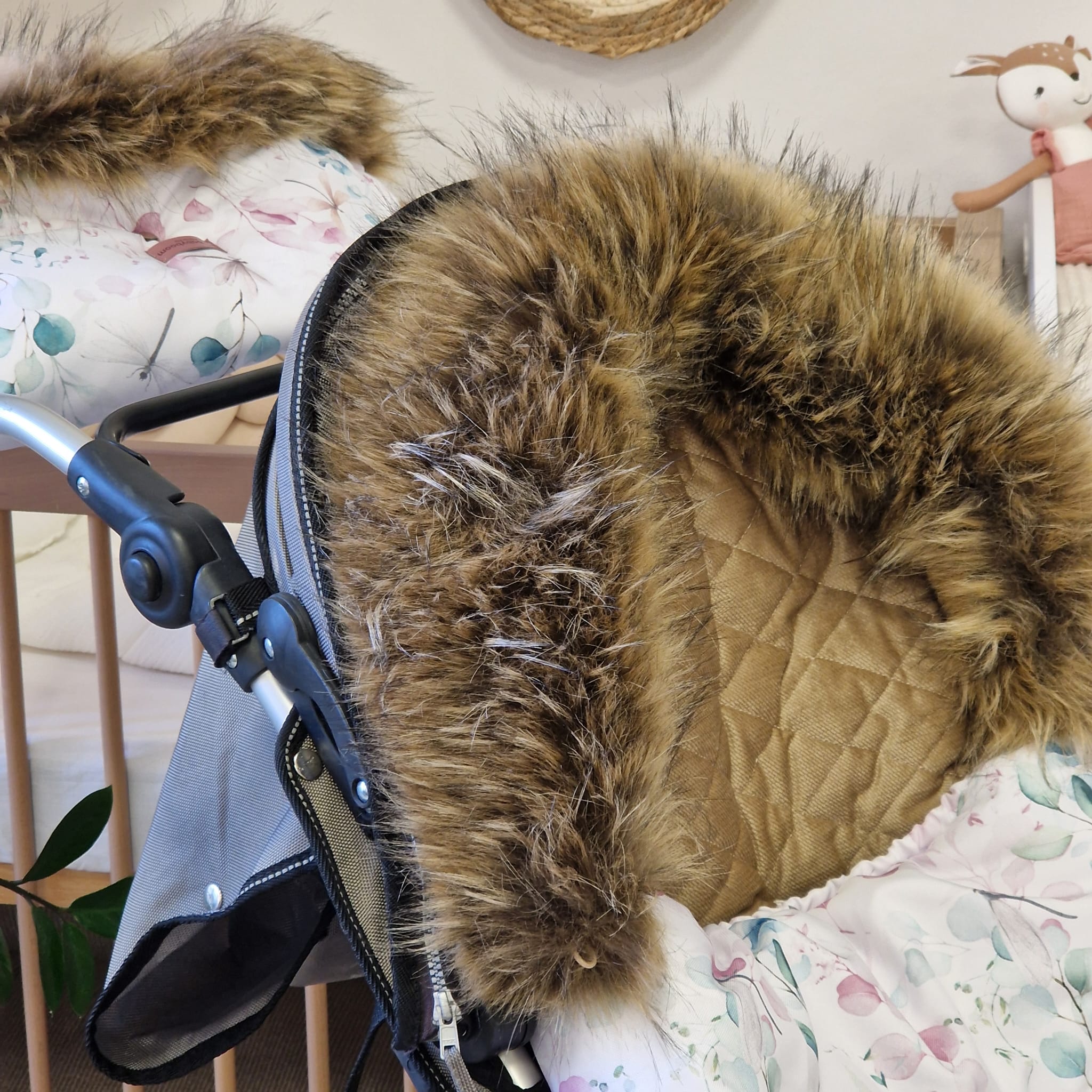 Winterfußsack mit Handmuff ESKIMO | Libelle & Samt Cappuccino gesteppt