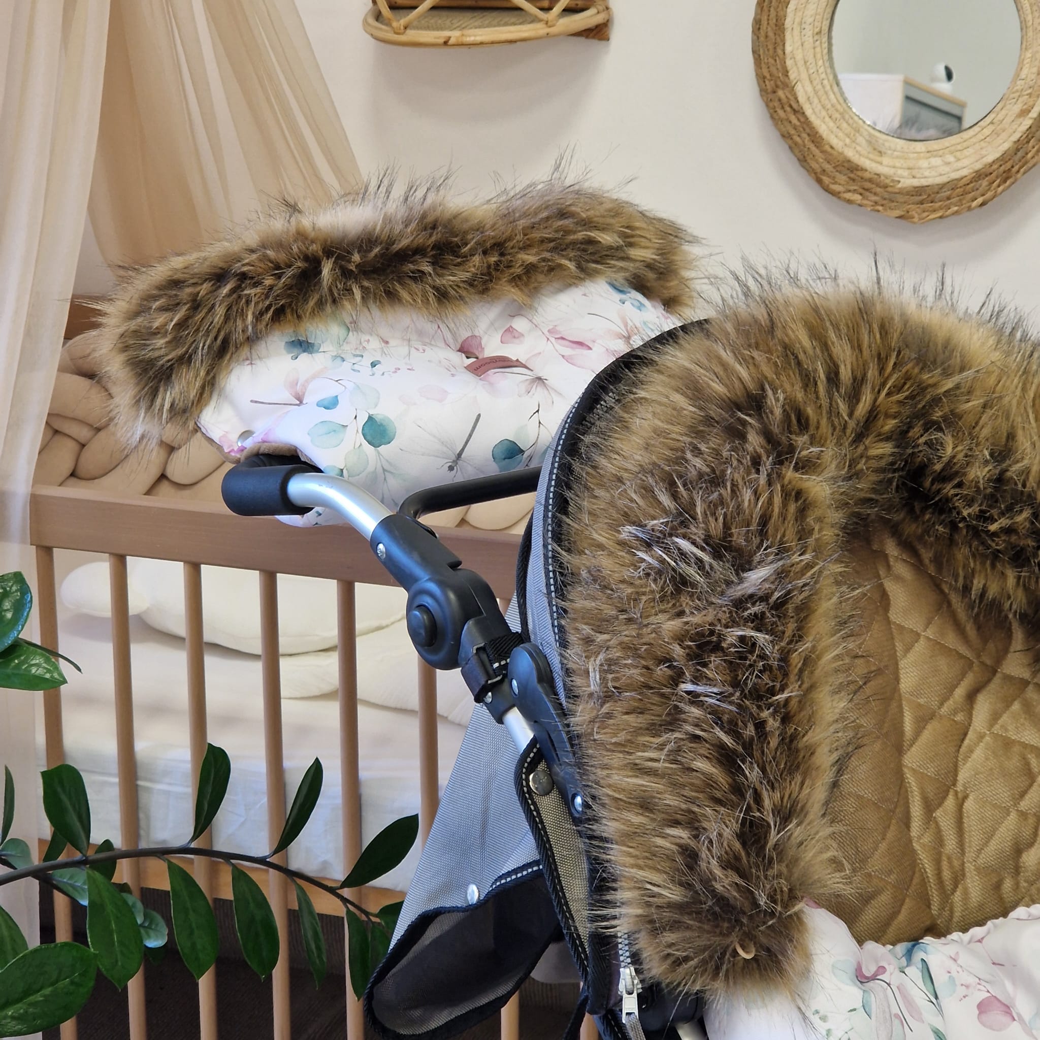 Winterfußsack mit Handmuff ESKIMO | Libelle & Samt Cappuccino gesteppt