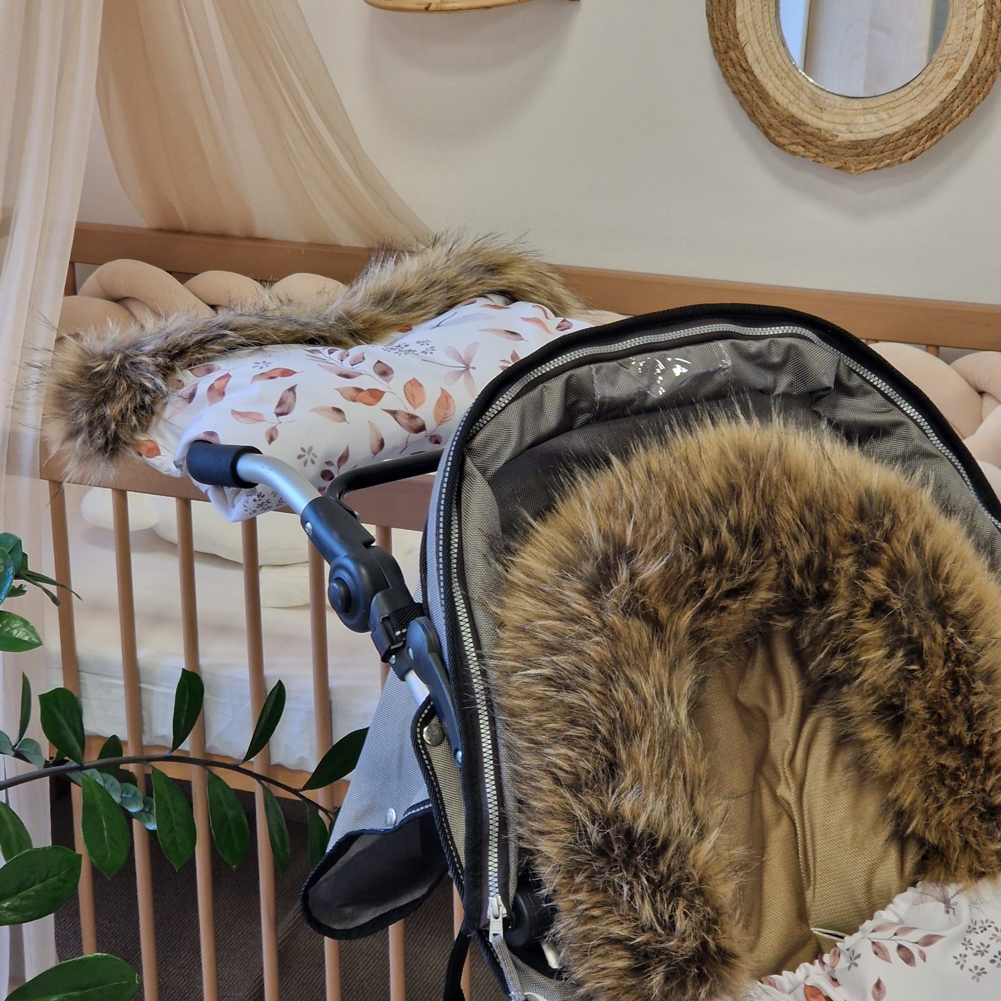 Winterfußsack mit Handmuff ESKIMO | Herbstblätter & Samt Cappuccino