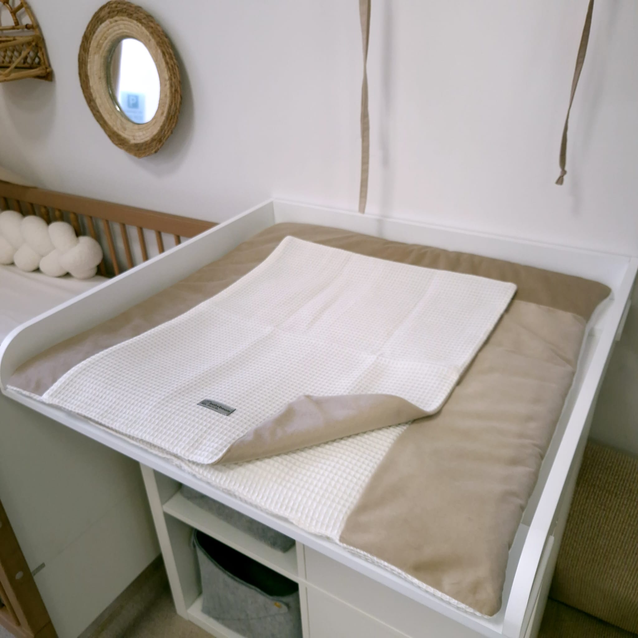 Wickelauflage ROYAL | Waffelpique & Velours | 75 x 75 cm  |  Ecru & Beige | m. kleinem Naht Fehler