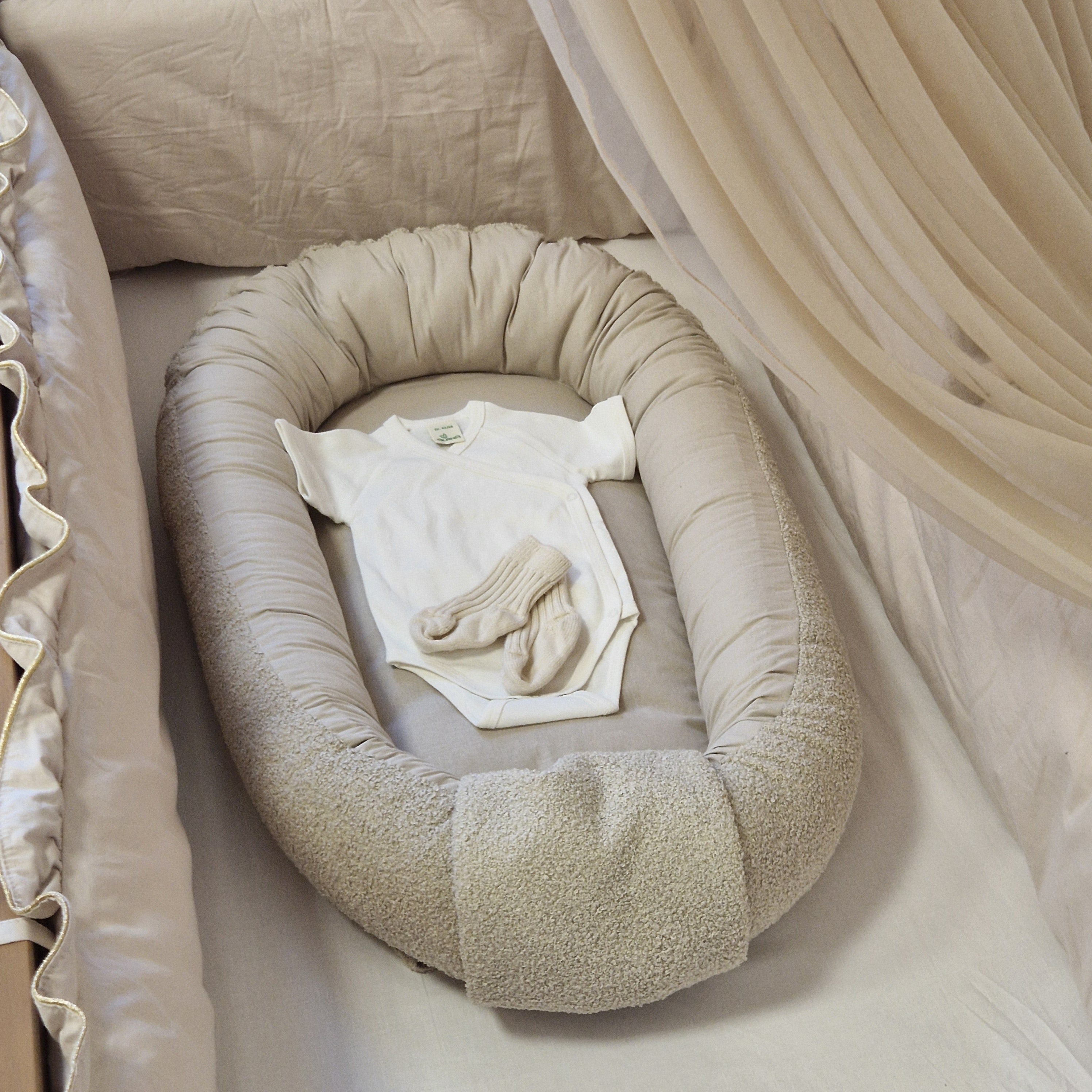 Babynestchen aus Baumwolle & Bouclé | Sand