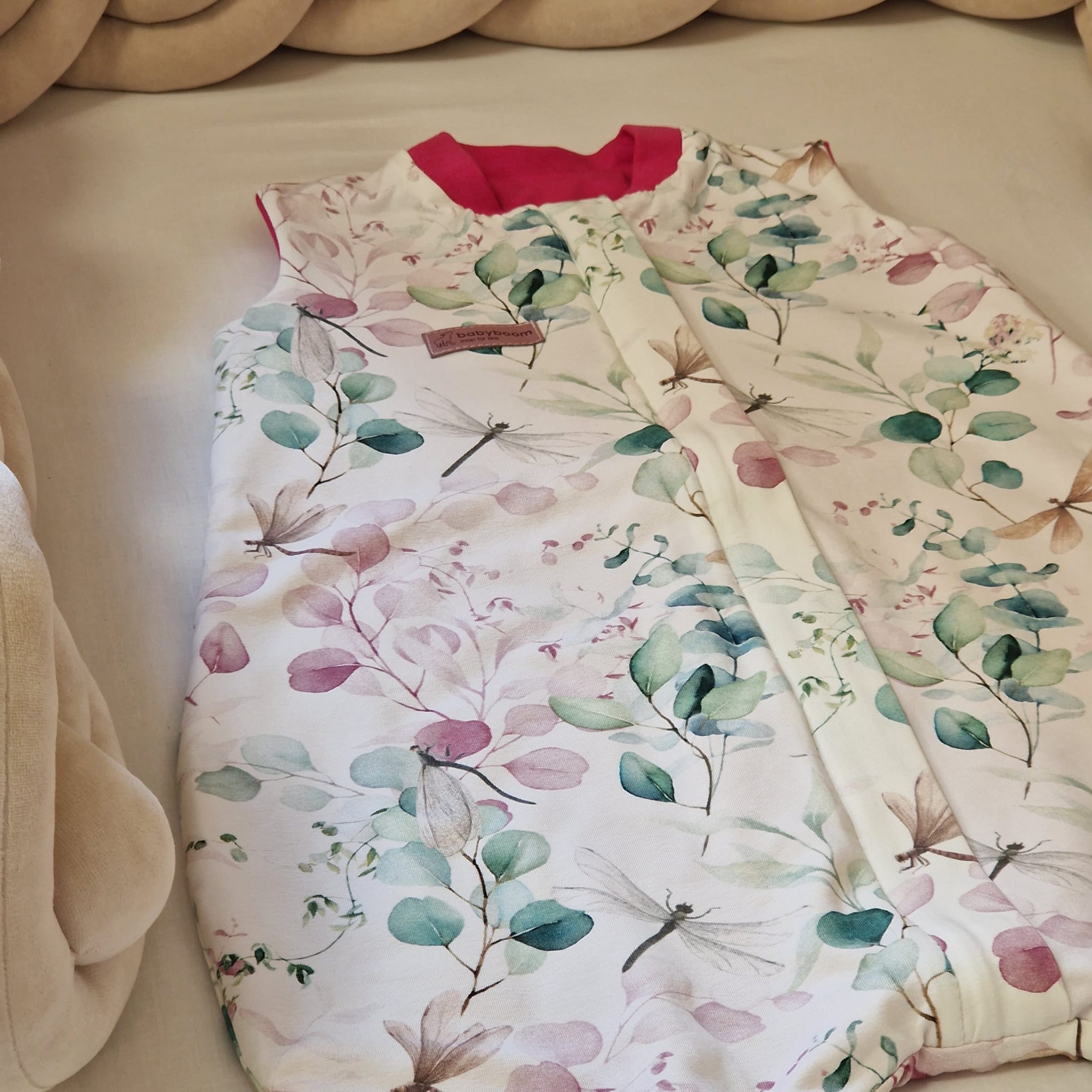 Drehbarer Ganzjahres-Schlafsack | Schlummersack mit Füßen | Libellen & Pink | 80 cm | 0,5 TOG