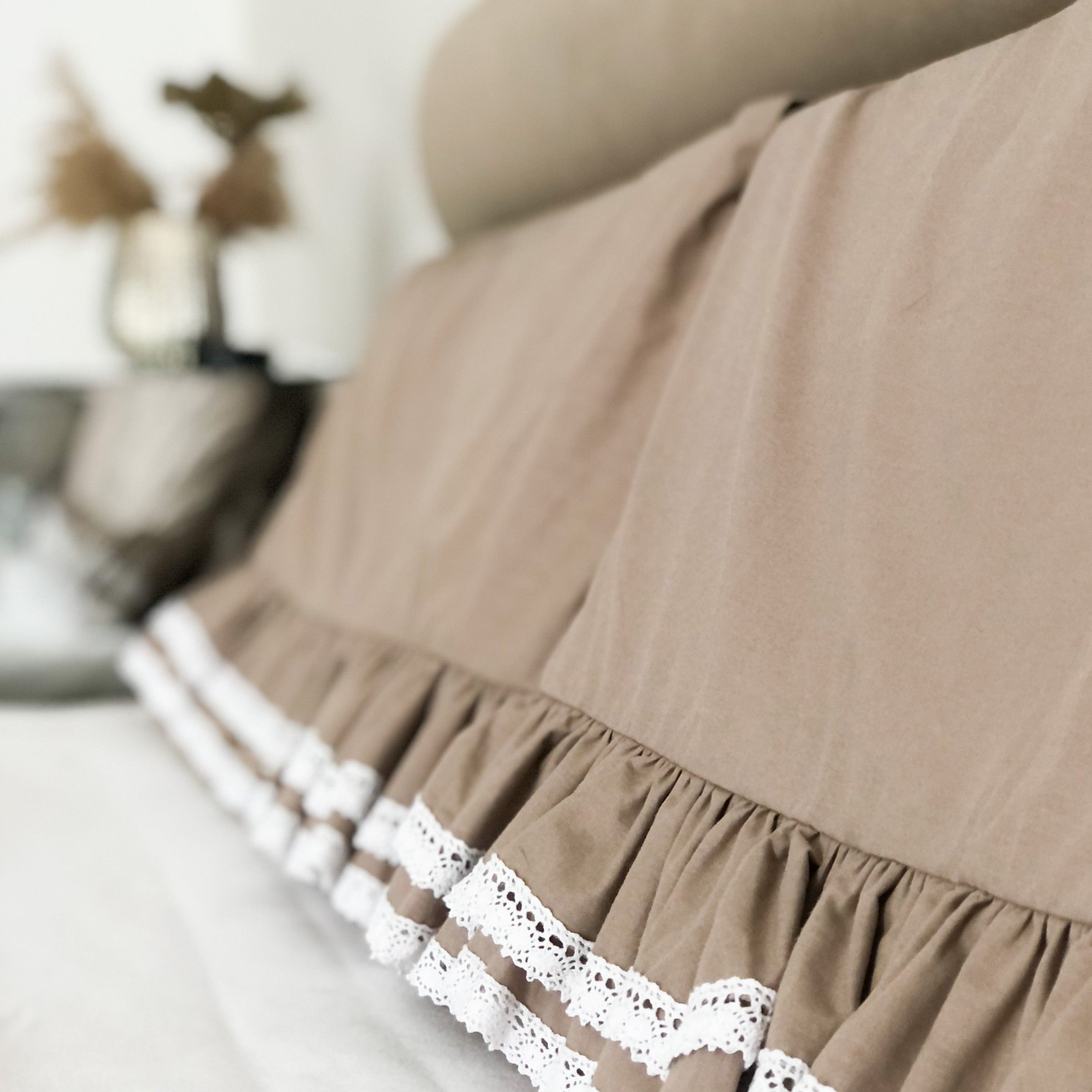 Erwachsenen Bettwäsche ROMANTIC mit Rüschen & weißer Spitze | Baumwolle