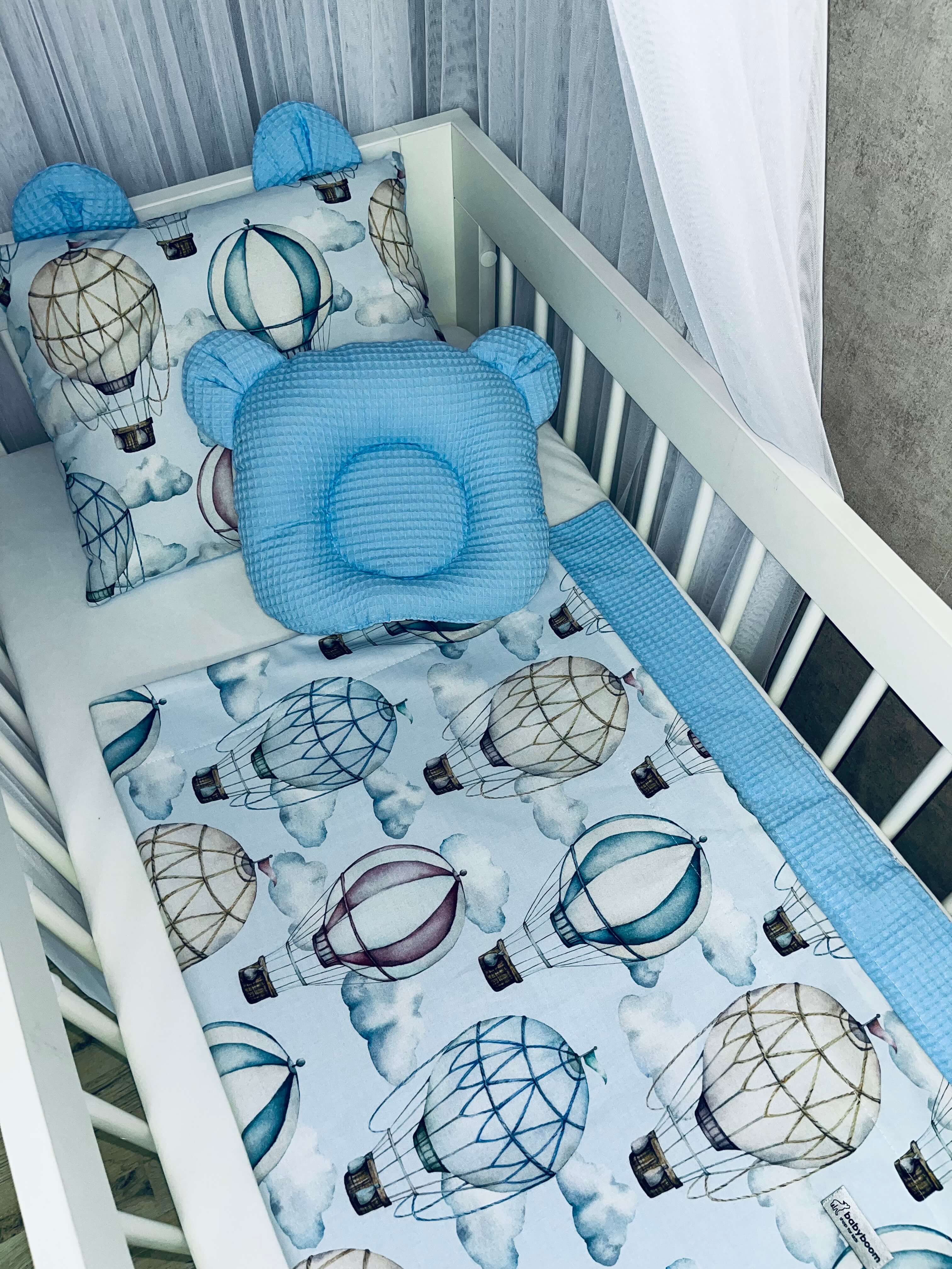 Baby- & Kinderdecke inkl. rechteckiges Kissen & Bärenkissen | Balloons & Waffelpique Light Blue