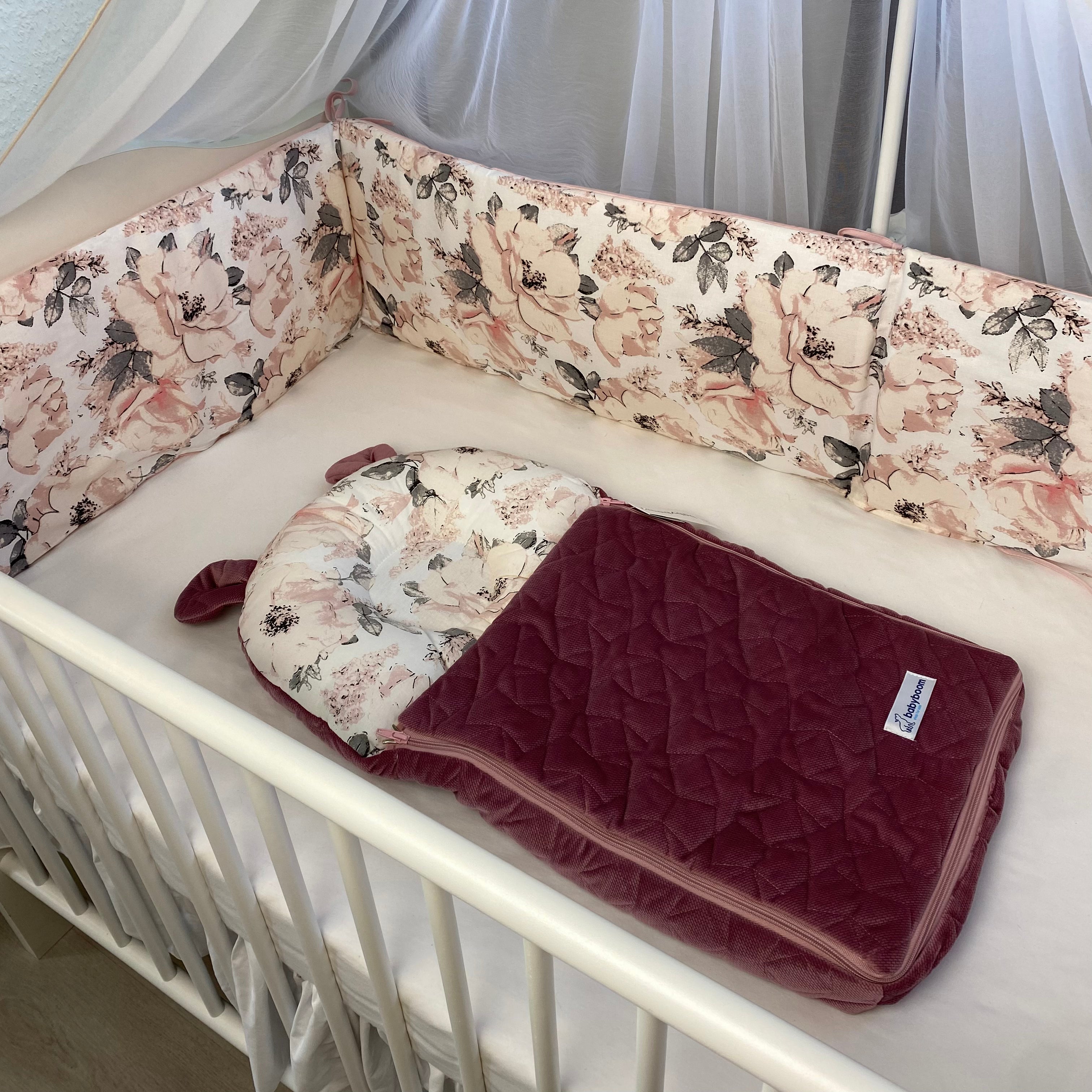 Traditionelle Bettumrandung für Babybett aus Premium Baumwolle