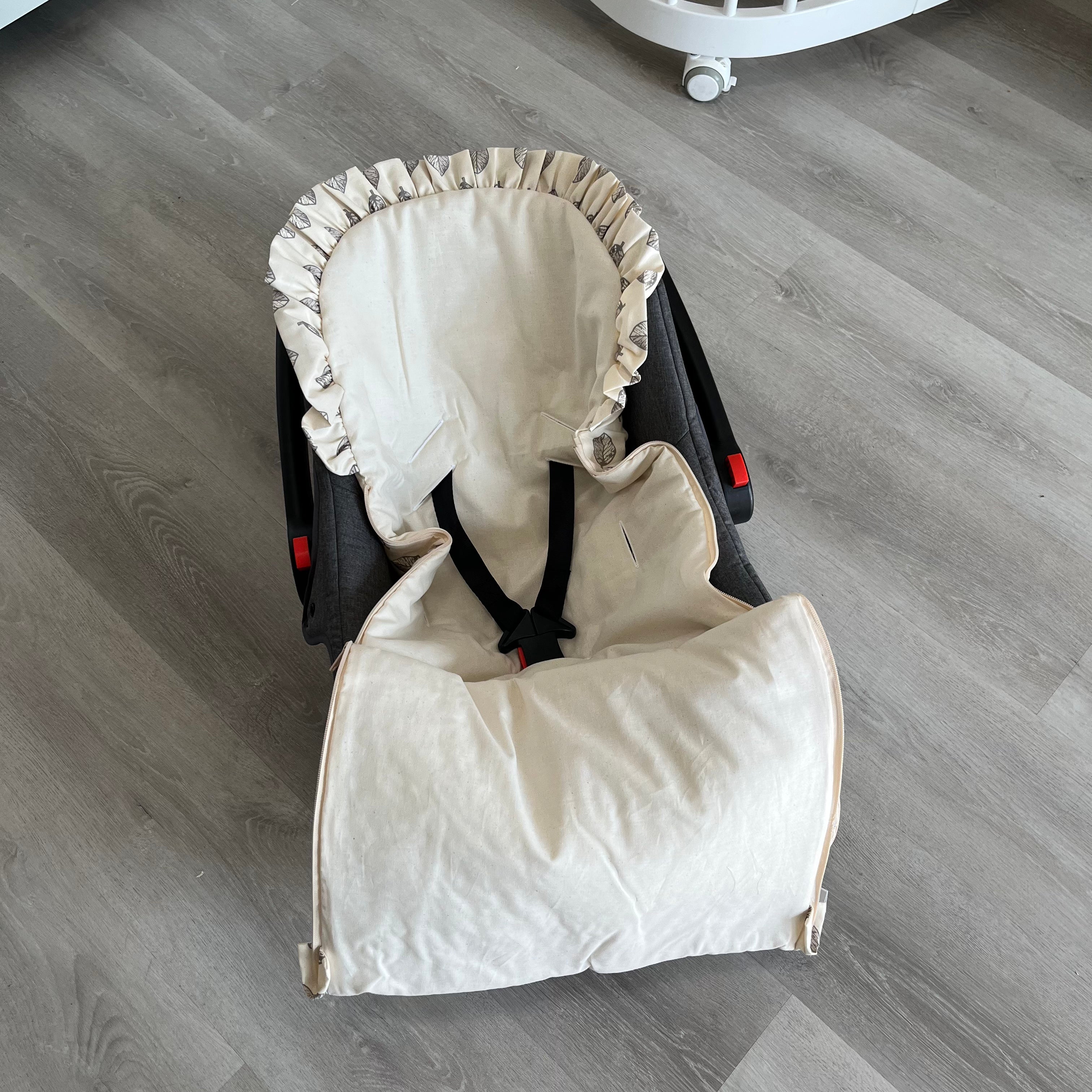 Einschlagdecke bzw. Babysack mit Rüschen für Babyschale | ORGANISCHE B