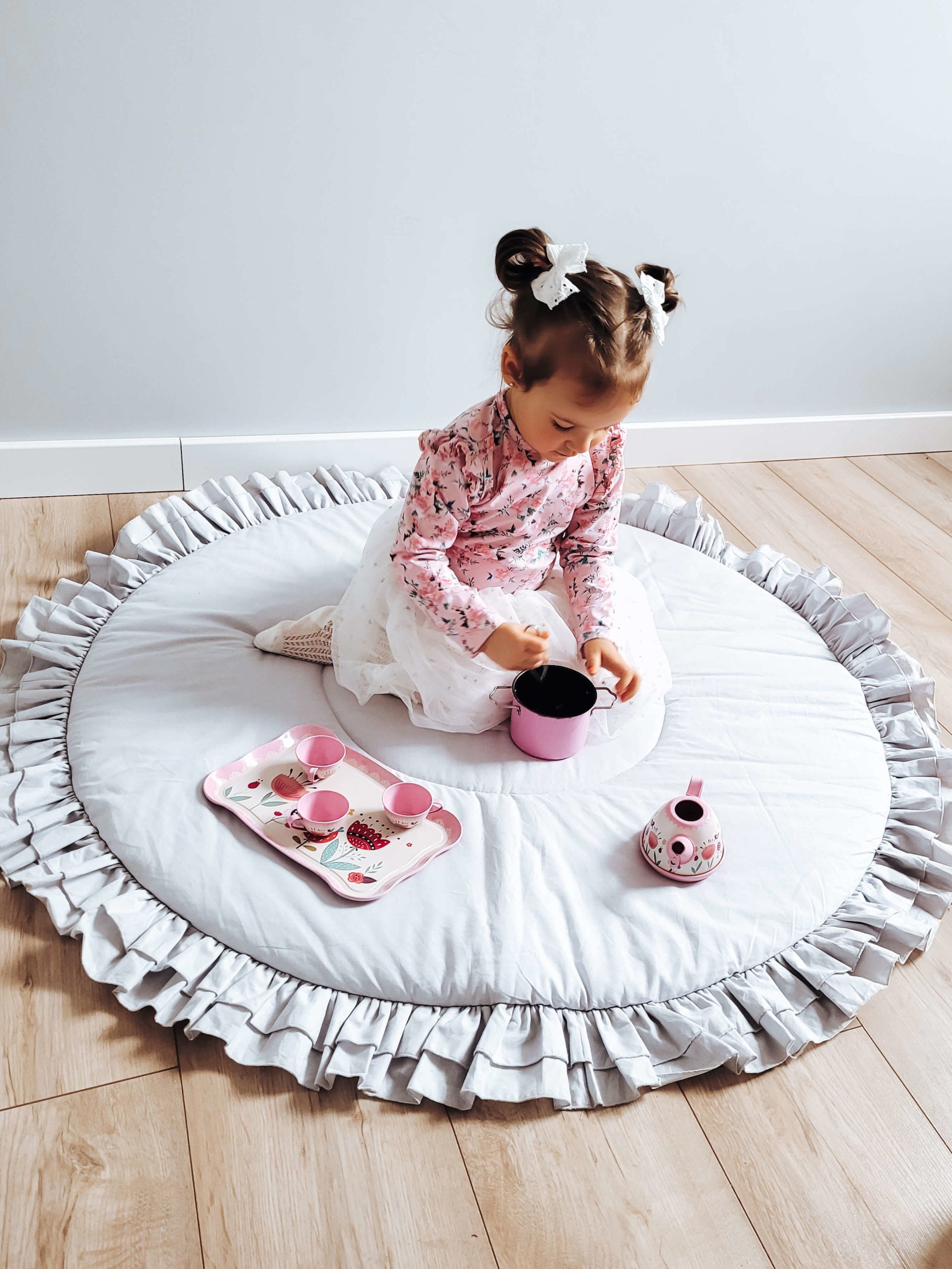 Runde Spielmatte mit doppelten Rüschen, handmade, babyboom shop for kids