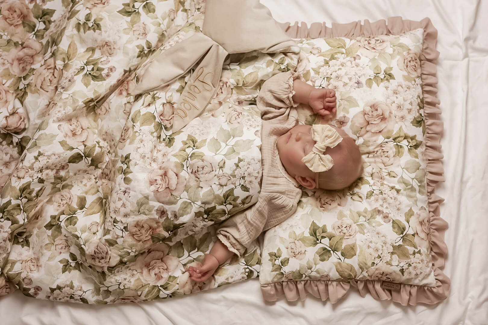 Bettwäsche bzw. Decke mit Hasenohren und Bestickung, Handmade, babyboom shop for kids